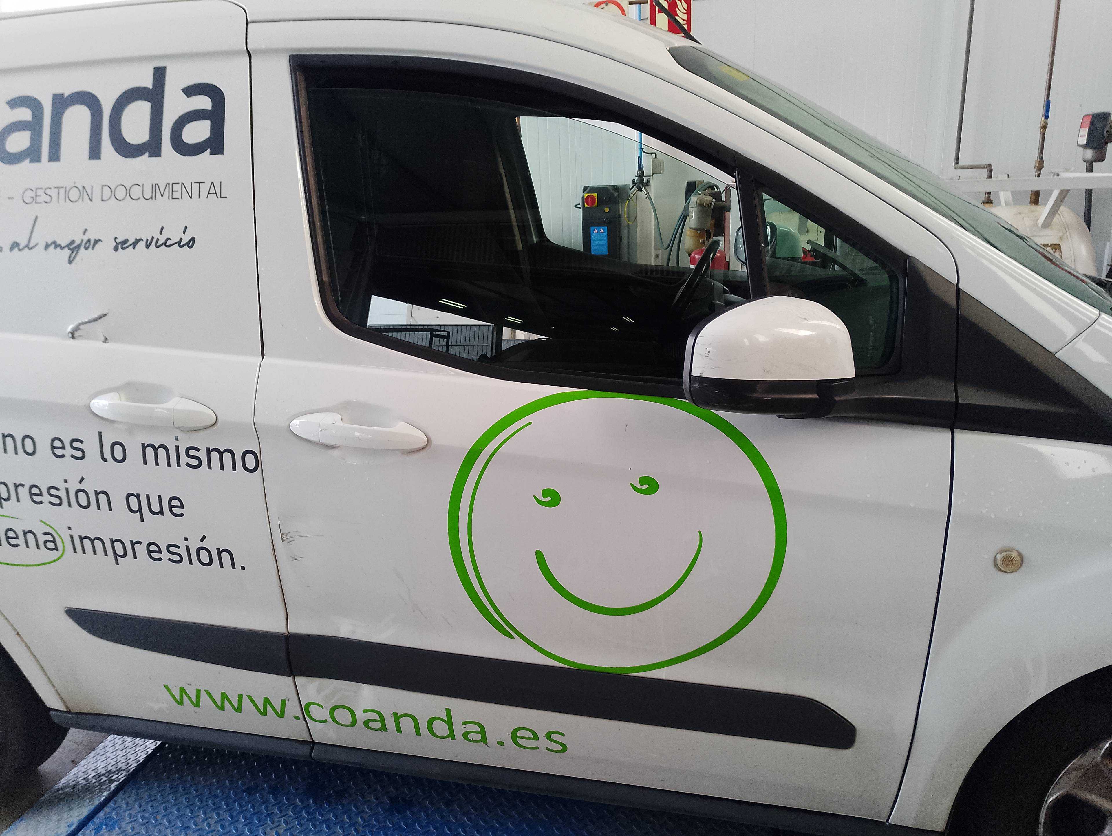 Recambio de puerta delantera derecha para ford transit courier combi ambiente referencia OEM IAM   