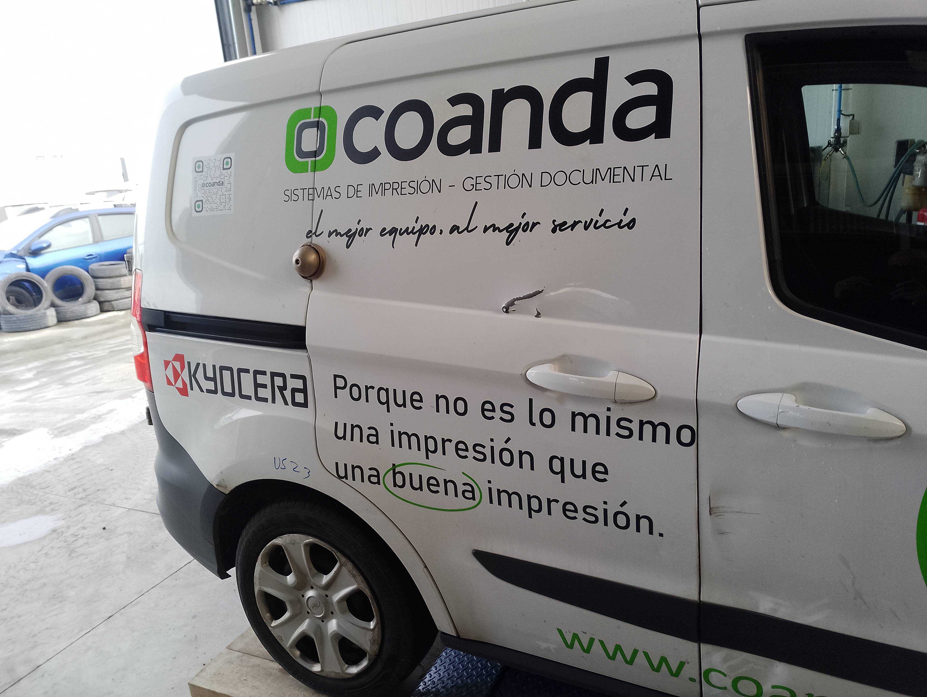 Recambio de puerta lateral corredera derecha para ford transit courier combi ambiente referencia OEM IAM   