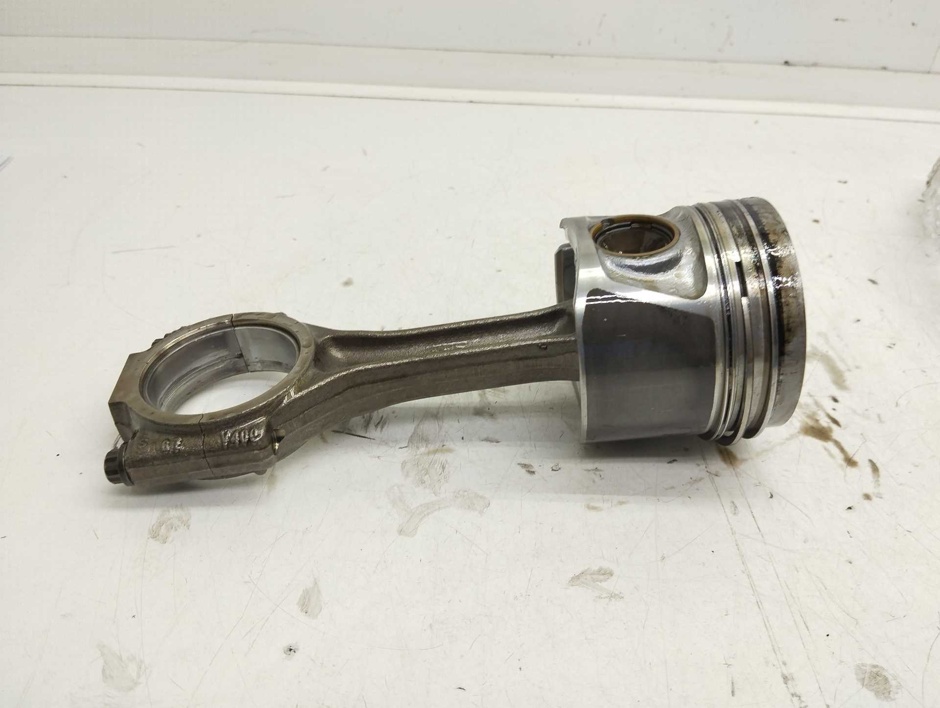 Recambio de piston para audi a4 berlina (8e) 2.0 tdi 16v (103kw) referencia OEM IAM   