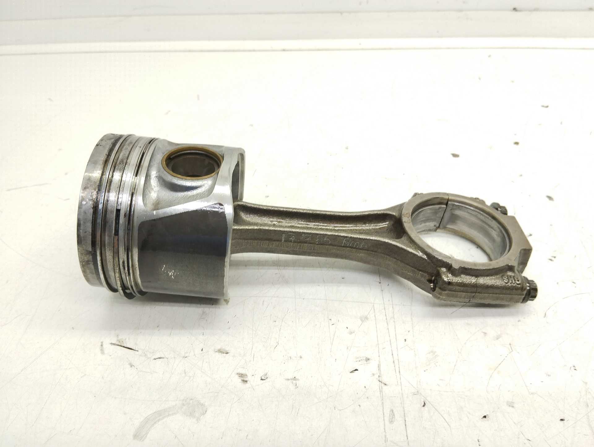 Recambio de piston para audi a4 berlina (8e) 2.0 tdi 16v (103kw) referencia OEM IAM   
