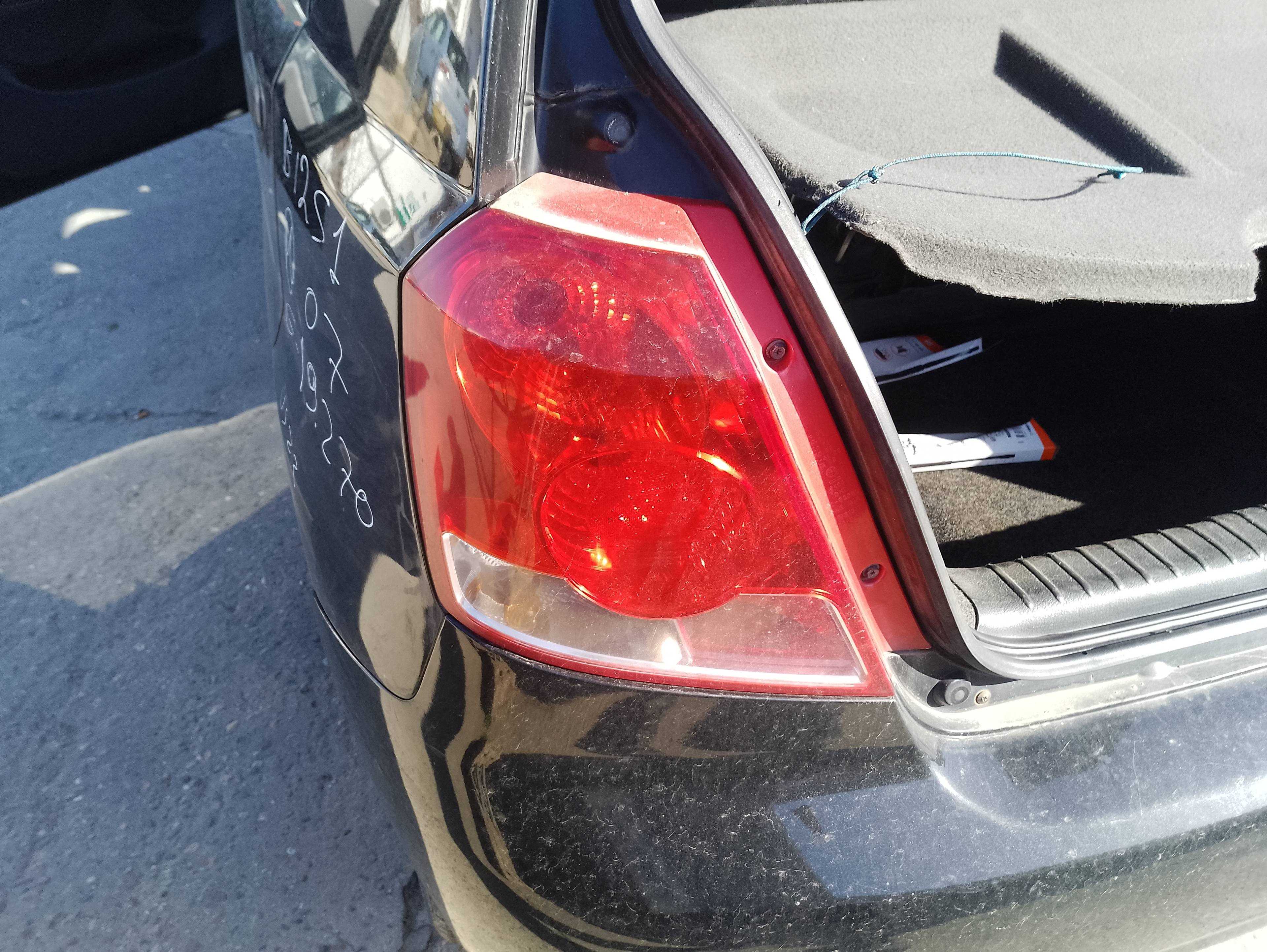 Recambio de piloto trasero izquierdo para chevrolet kalos 1.2 s (d/a) referencia OEM IAM   