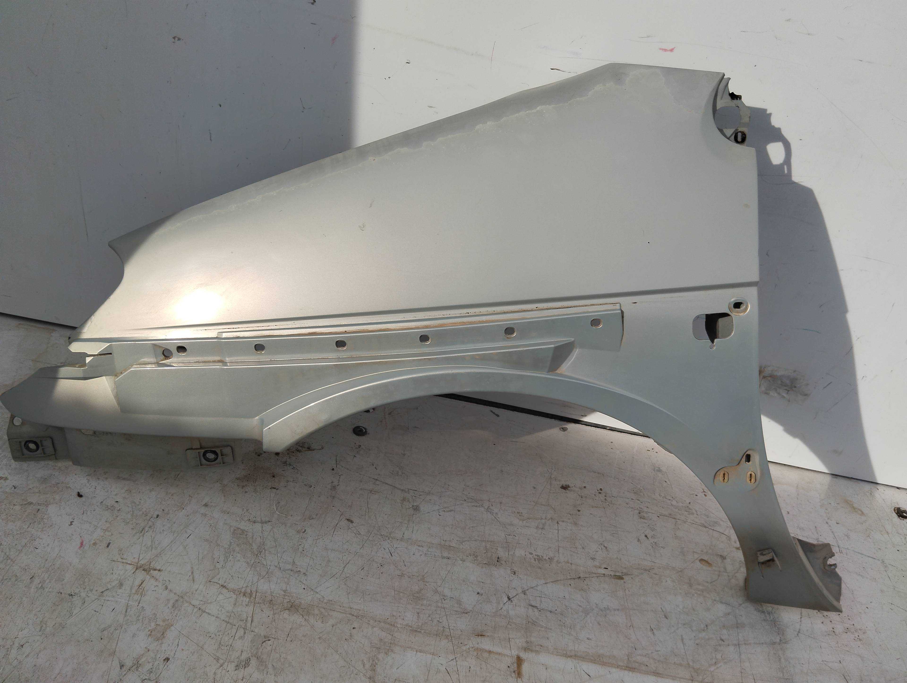 Recambio de aleta delantera izquierda para renault scenic rx4 (ja0) 1.9 dci referencia OEM IAM   