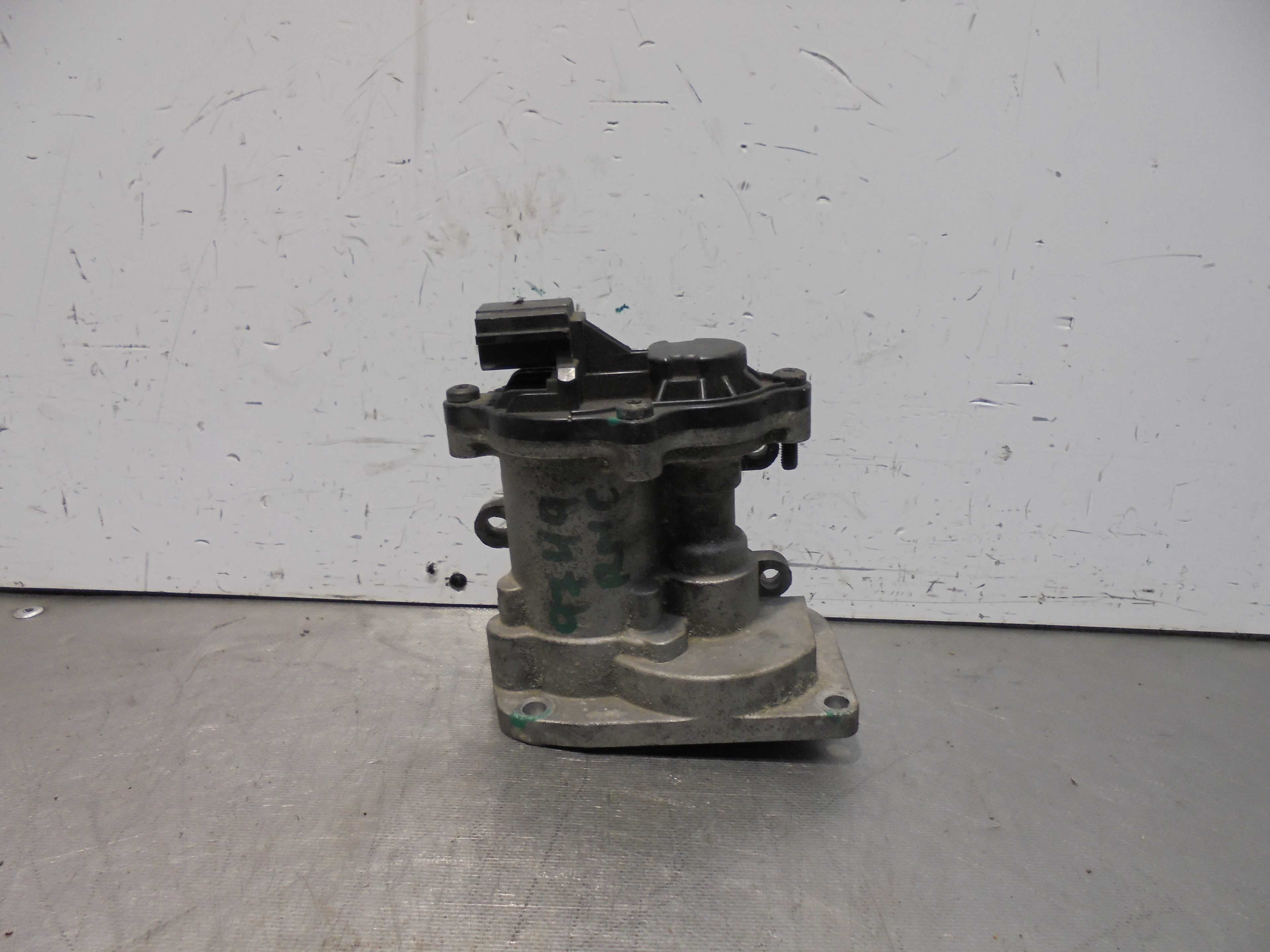 Recambio de motor colector admision para ford focus berlina (cap) ambiente (d) referencia OEM IAM   
