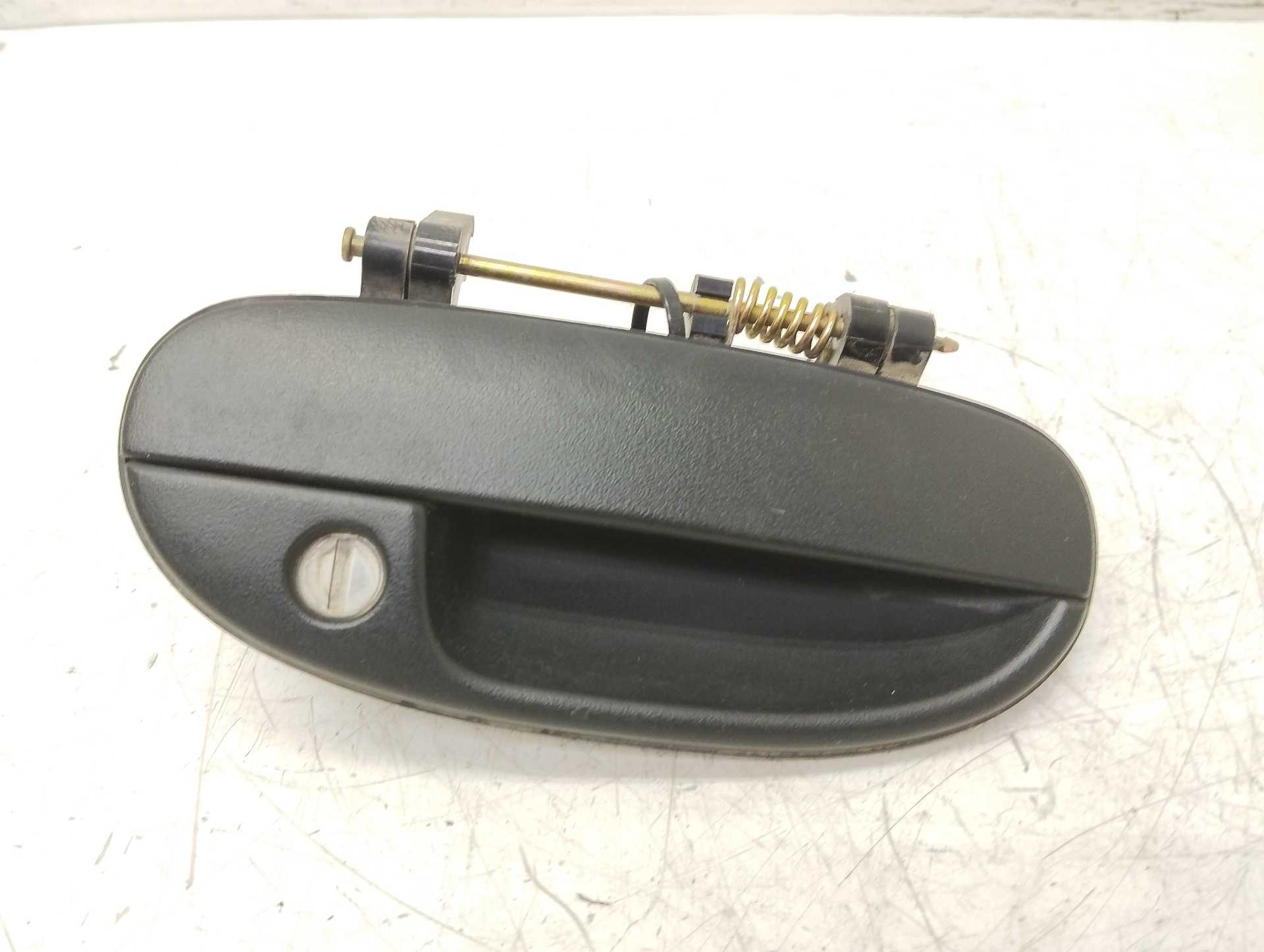 Recambio de maneta exterior delantera derecha para daewoo lanos referencia OEM IAM  96226250 