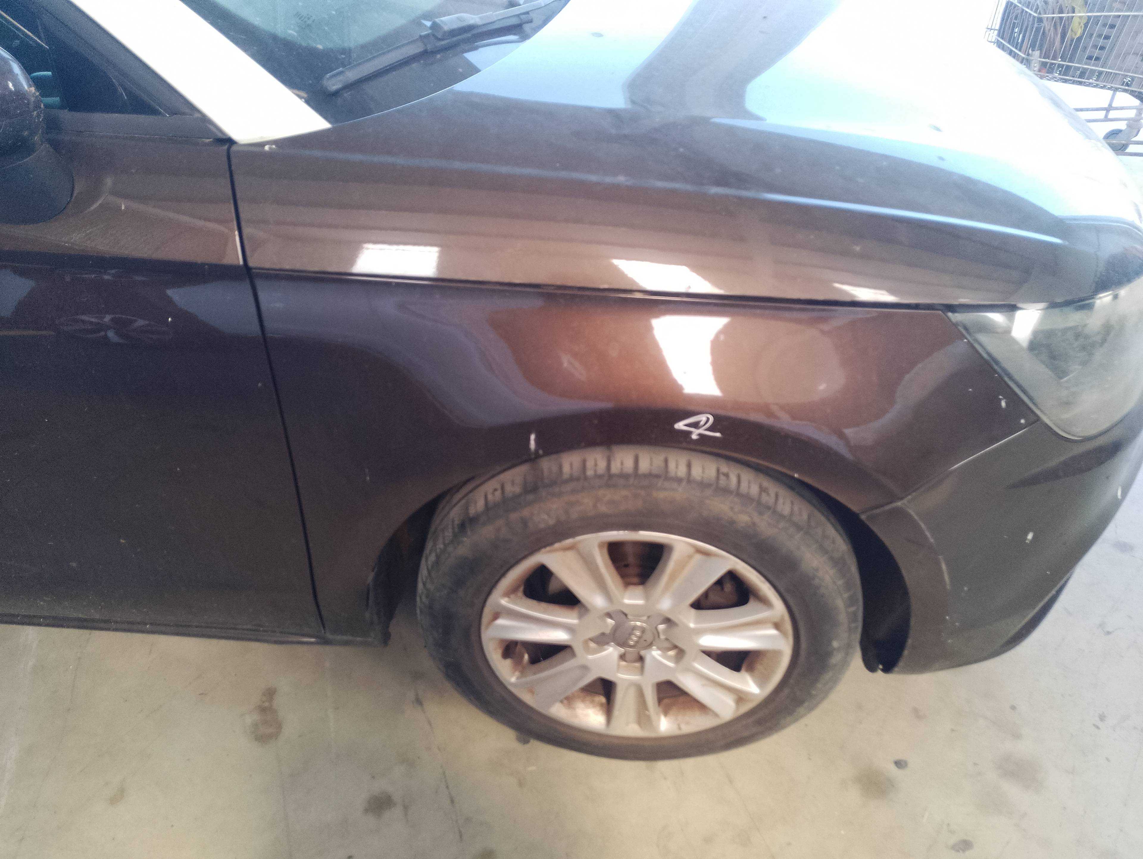 Recambio de aleta delantera derecha para audi a1 (8x) ambition referencia OEM IAM 8X0821106  