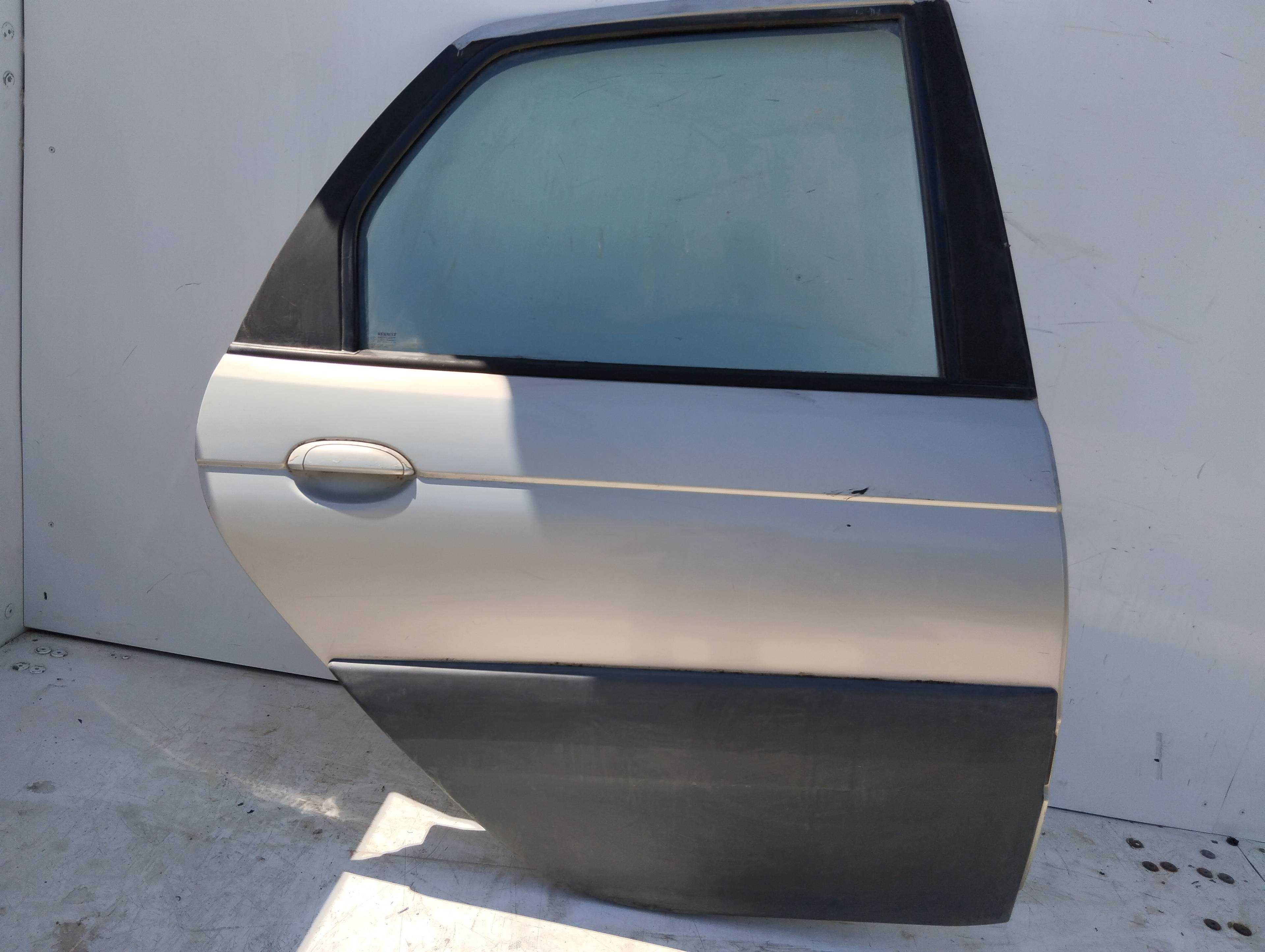 Recambio de puerta trasera derecha para renault scenic rx4 (ja0) 1.9 dci referencia OEM IAM   
