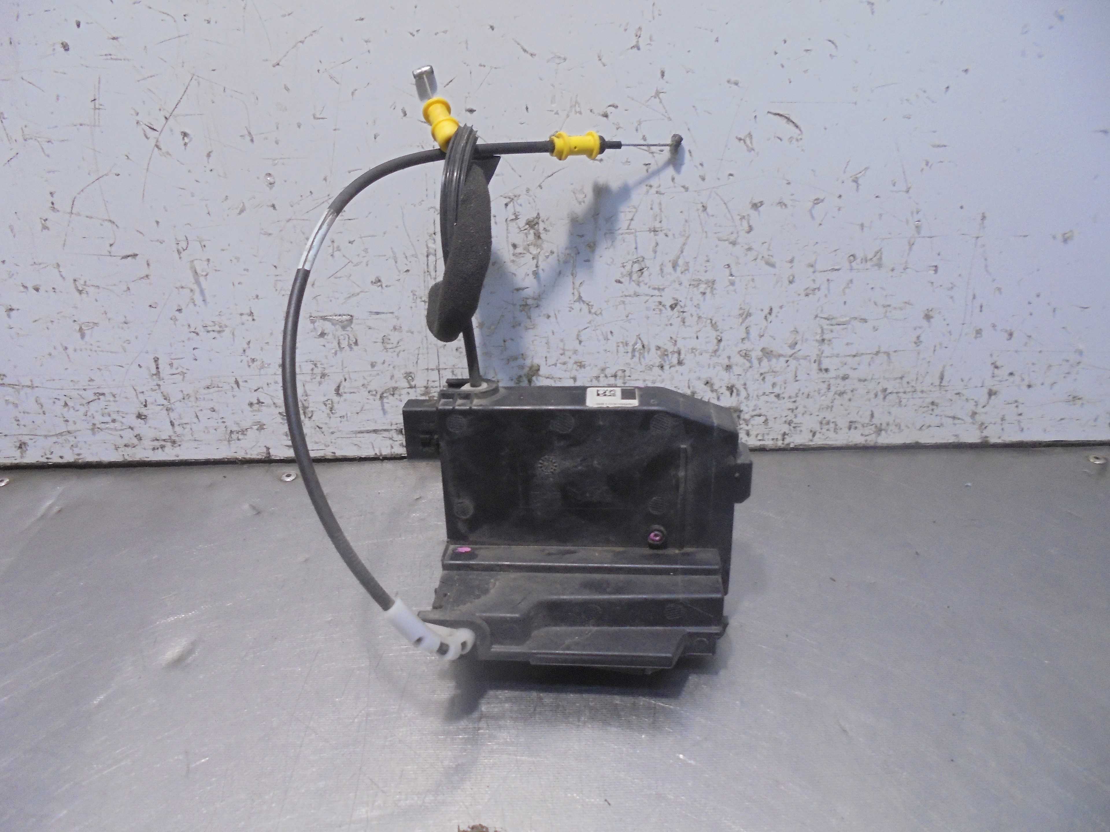 Recambio de cerradura puerta trasera izquierda para peugeot 308 sw access referencia OEM IAM  ELECTRICA 5 PUERTAS 