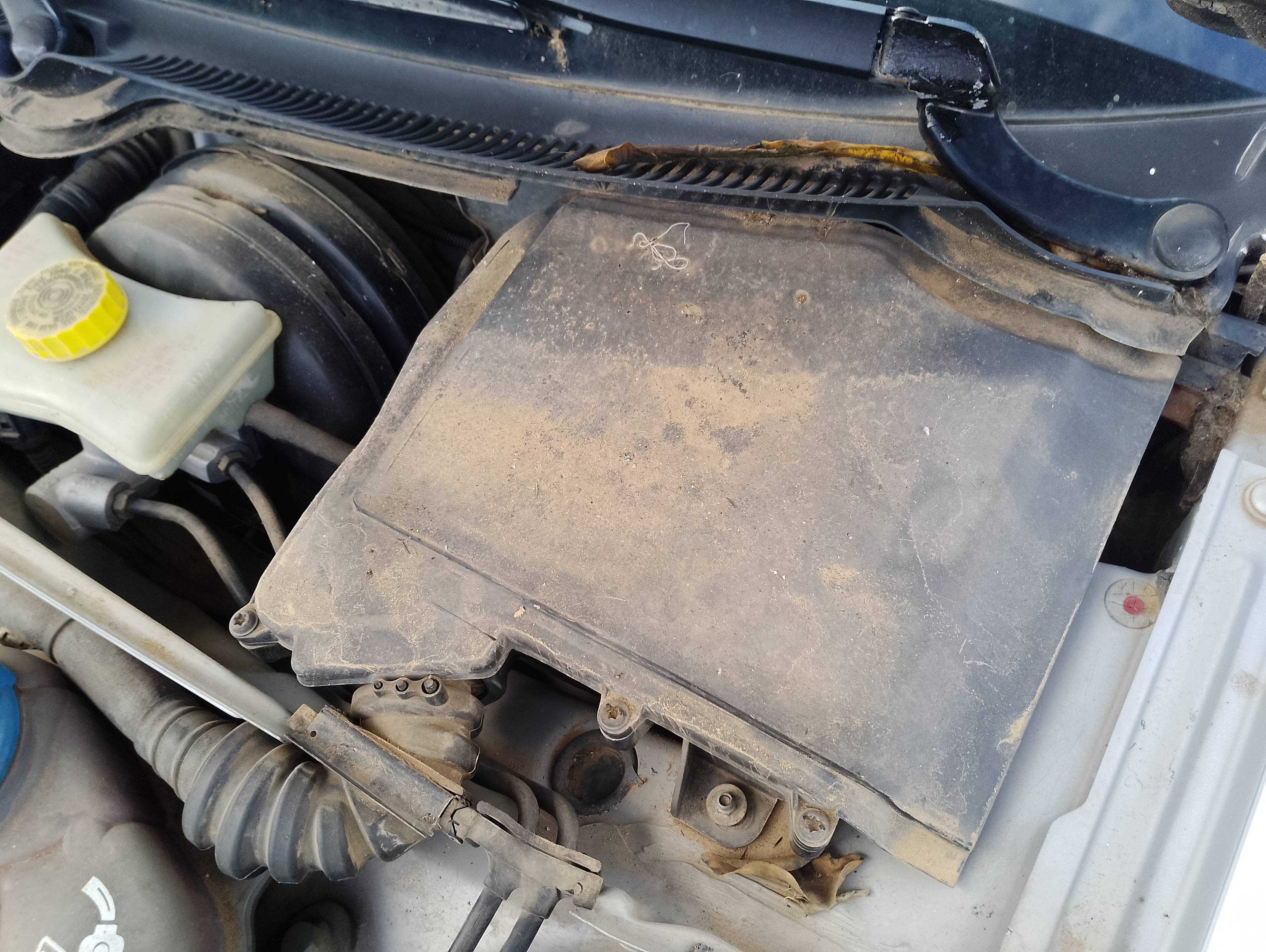 Recambio de caja reles / fusibles para audi a4 berlina (8e) 1.8 t referencia OEM IAM   