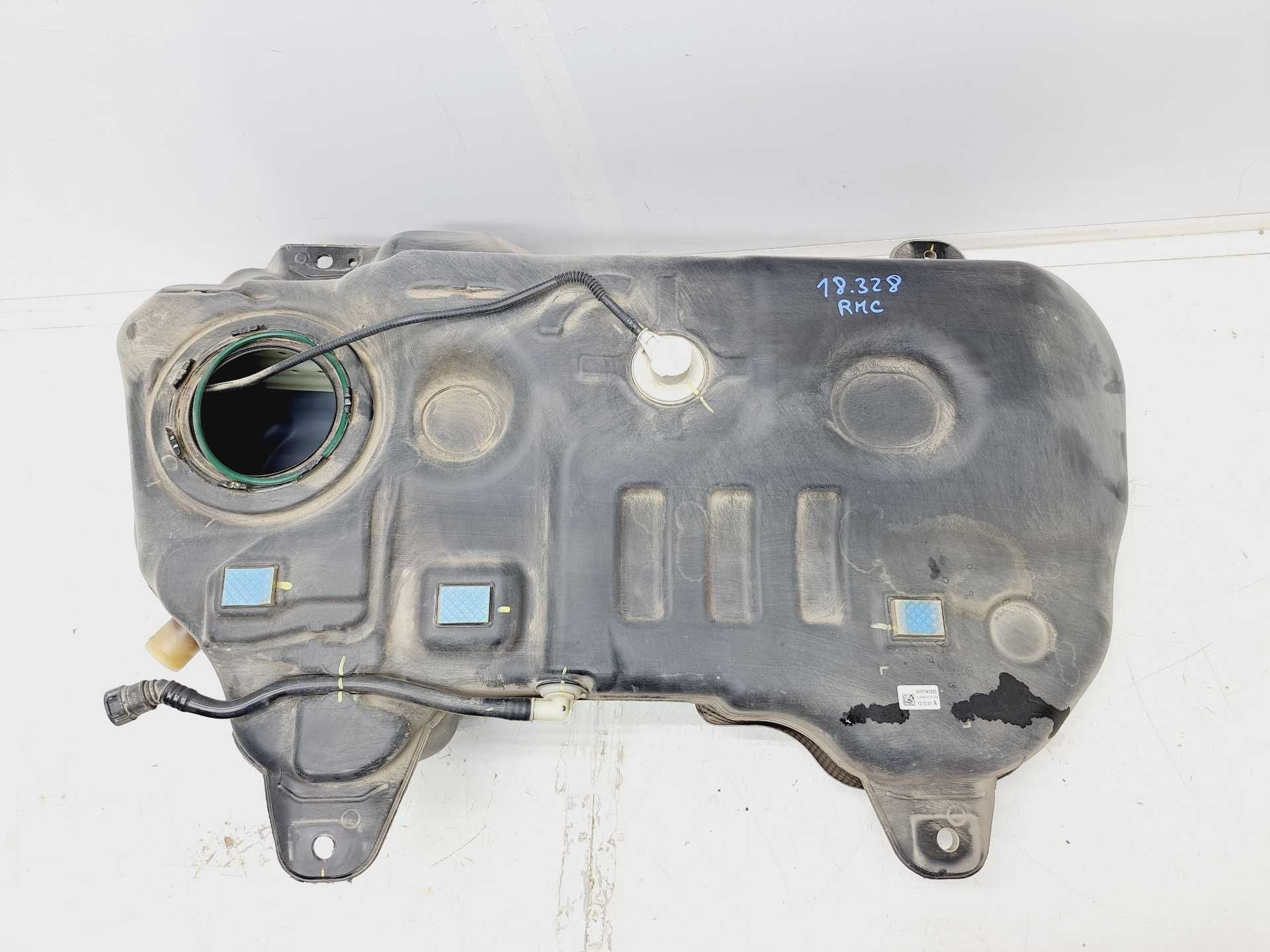 Recambio de deposito combustible para hyundai tucson 1.6 crdi cat referencia OEM IAM 31100N7000  