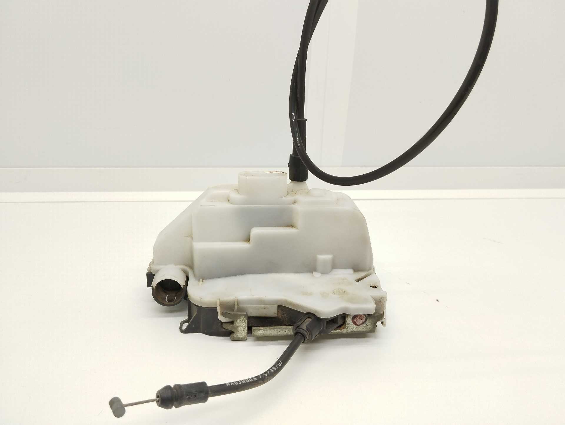 Recambio de cerradura puerta delantera derecha para renault scenic ii 1.5 dci diesel referencia OEM IAM  8200119121 