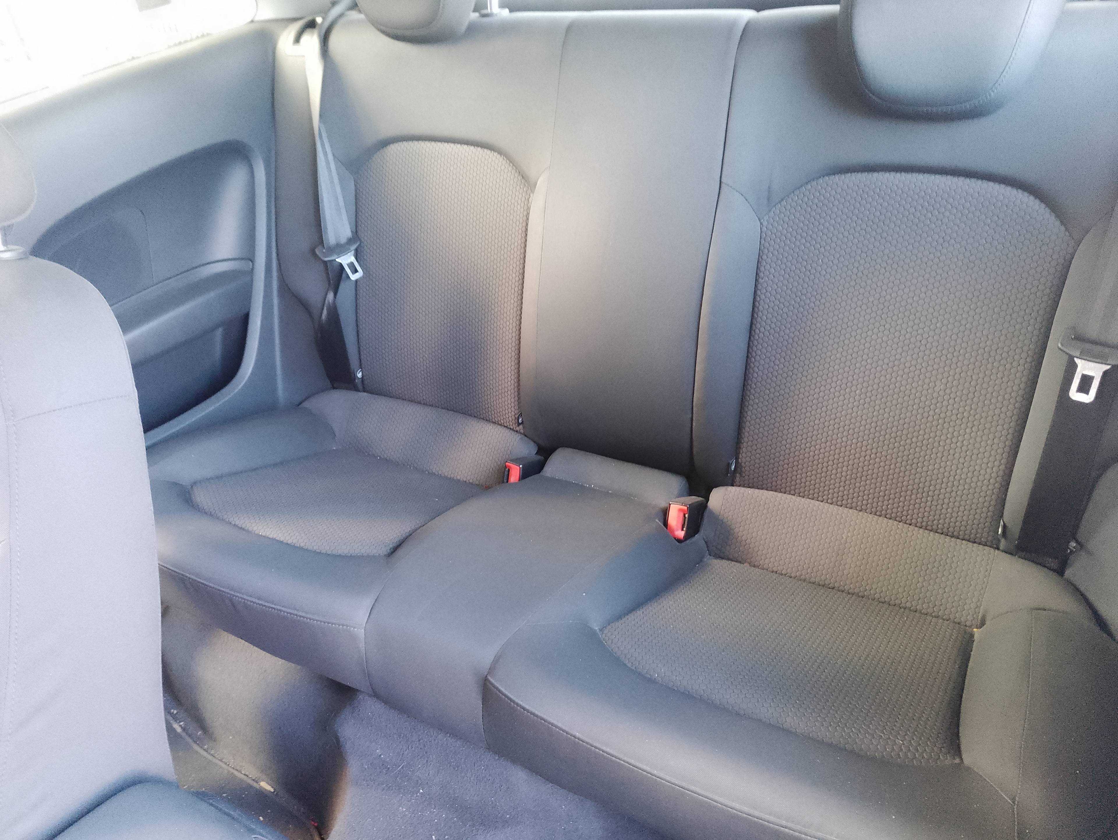 Recambio de asientos traseros para audi a1 (8x) ambition referencia OEM IAM   