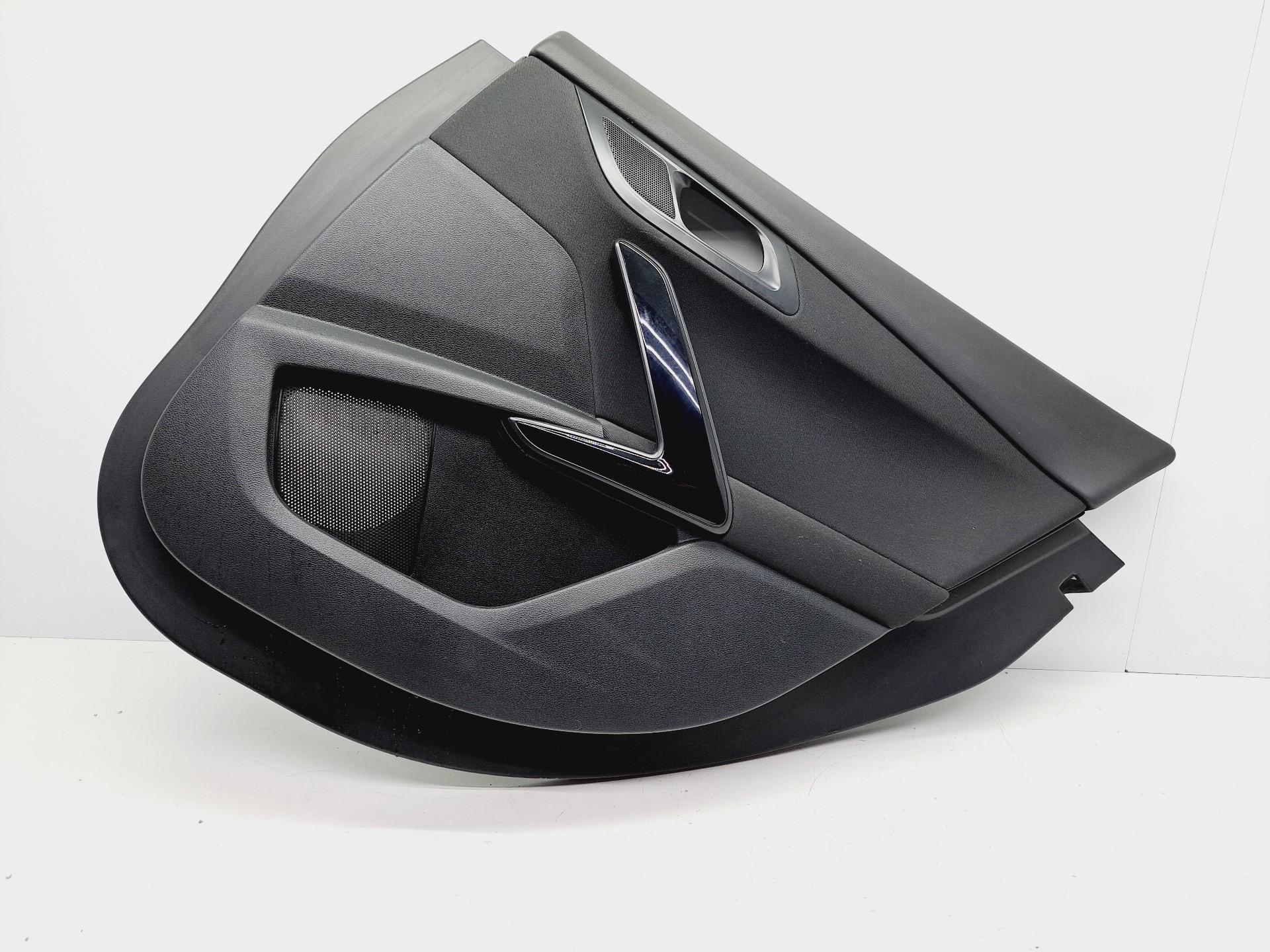 Recambio de guarnecido puerta trasera derecha para peugeot 508 1.6 blue-hdi fap referencia OEM IAM 9686807577  