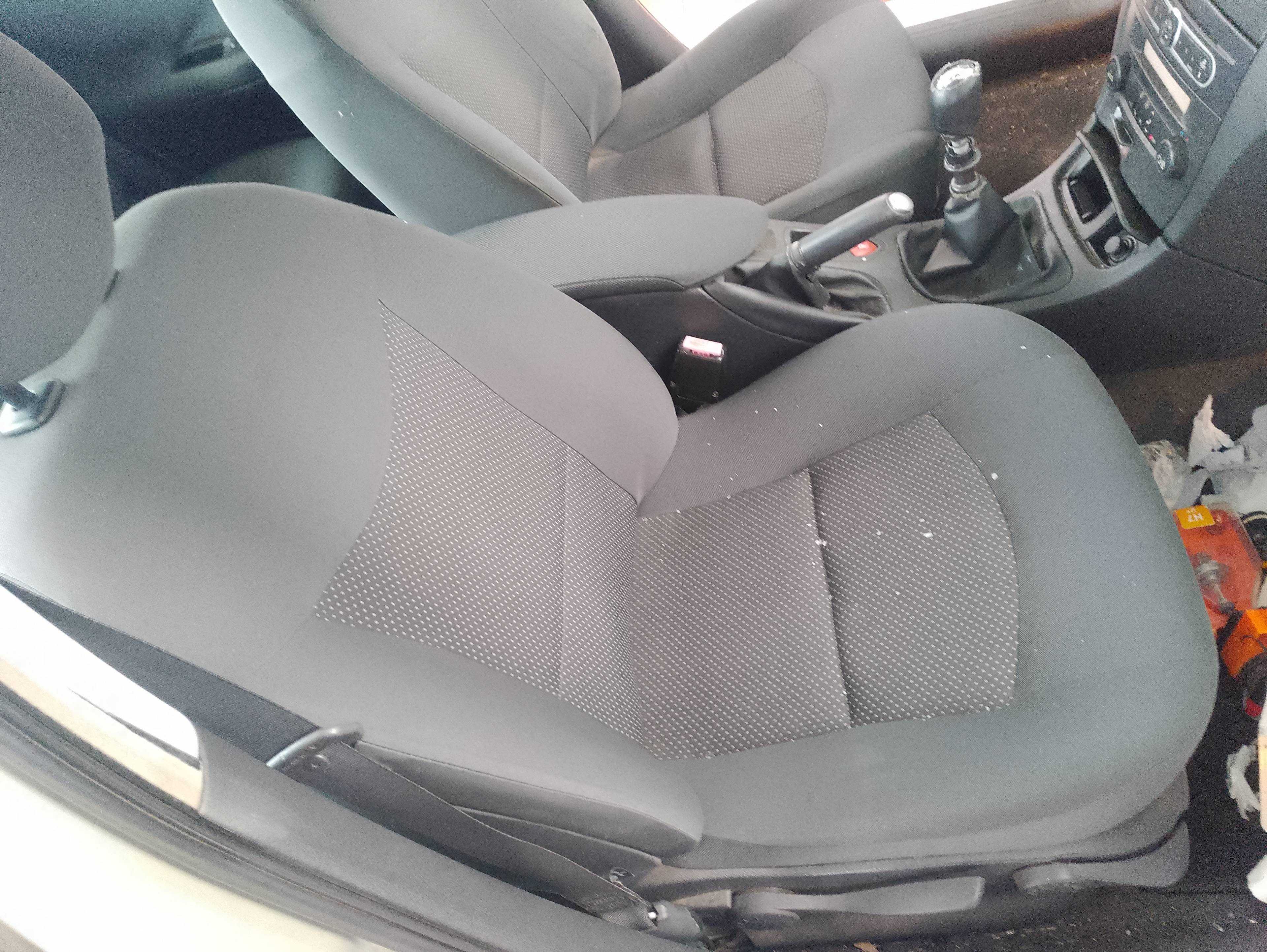 Recambio de asiento delantero derecho para renault laguna ii grandtour (kg0) expression confort referencia OEM IAM   