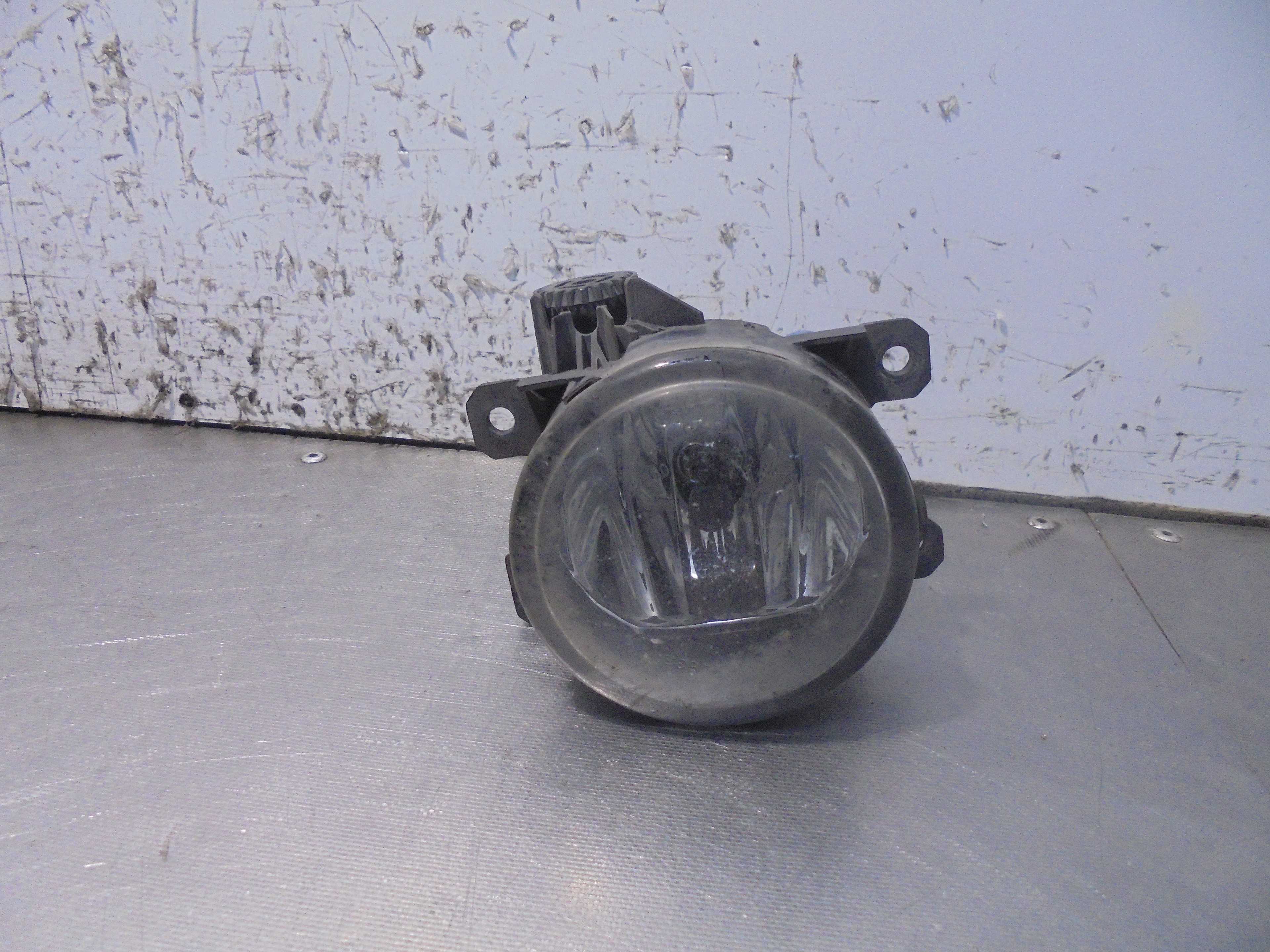 Recambio de faro antiniebla izquierdo para peugeot 308 sw access referencia OEM IAM  VALEO 