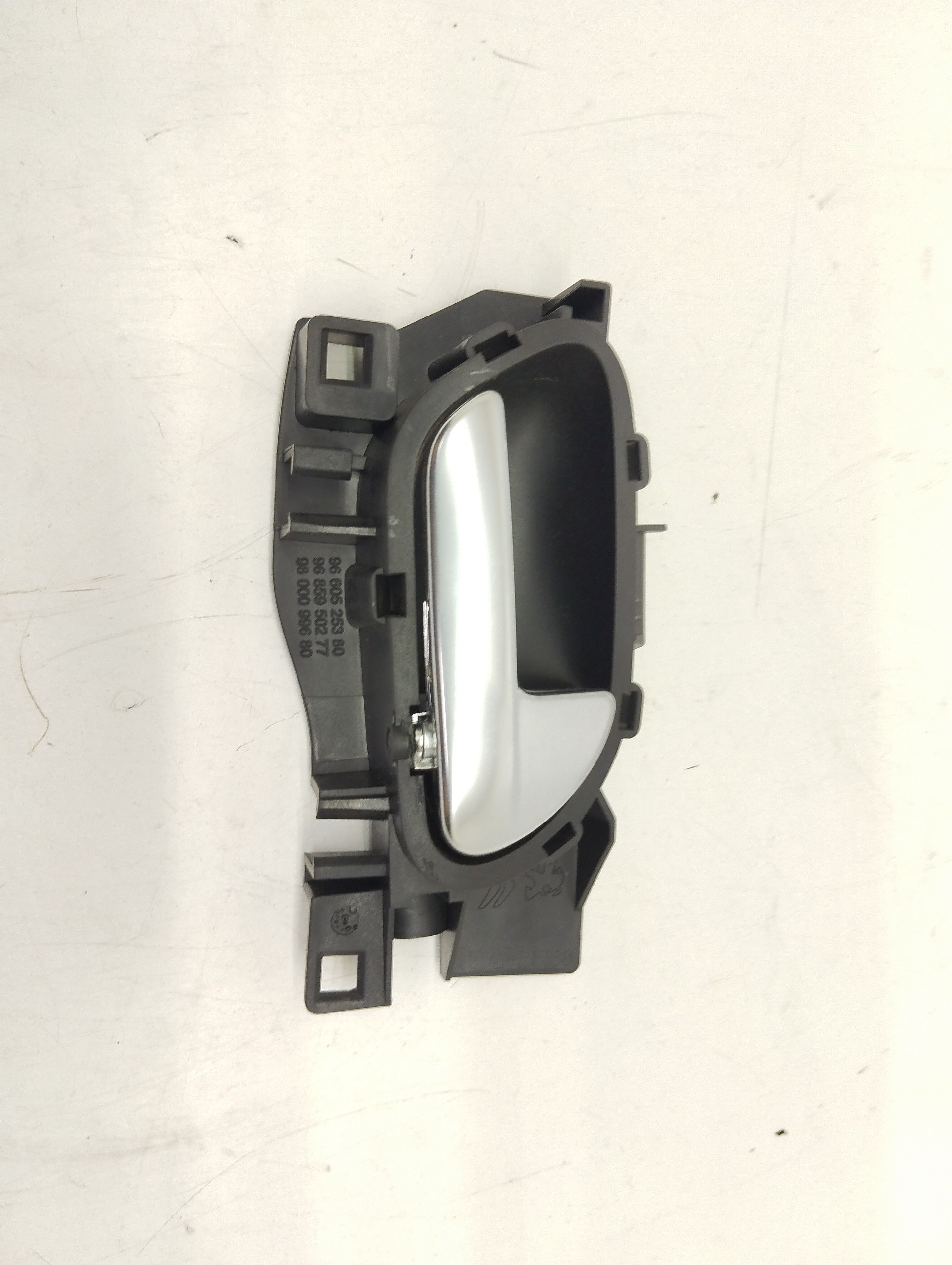 Recambio de maneta interior delantera derecha para peugeot 508 1.6 blue-hdi fap referencia OEM IAM 9660525380  