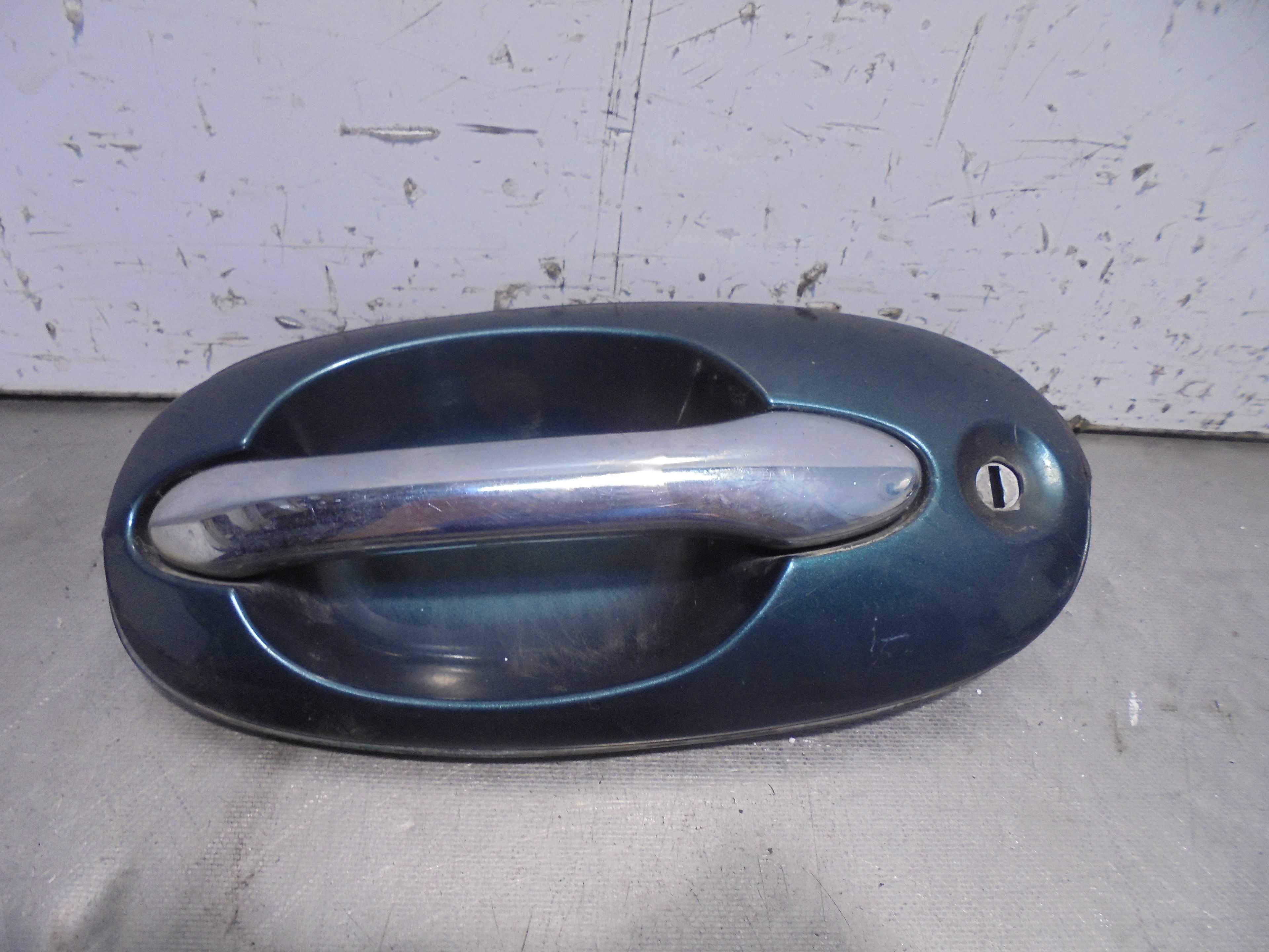 Recambio de maneta exterior delantera izquierda para kia carnival ii 2.9 cdri ex referencia OEM IAM K53A59410  