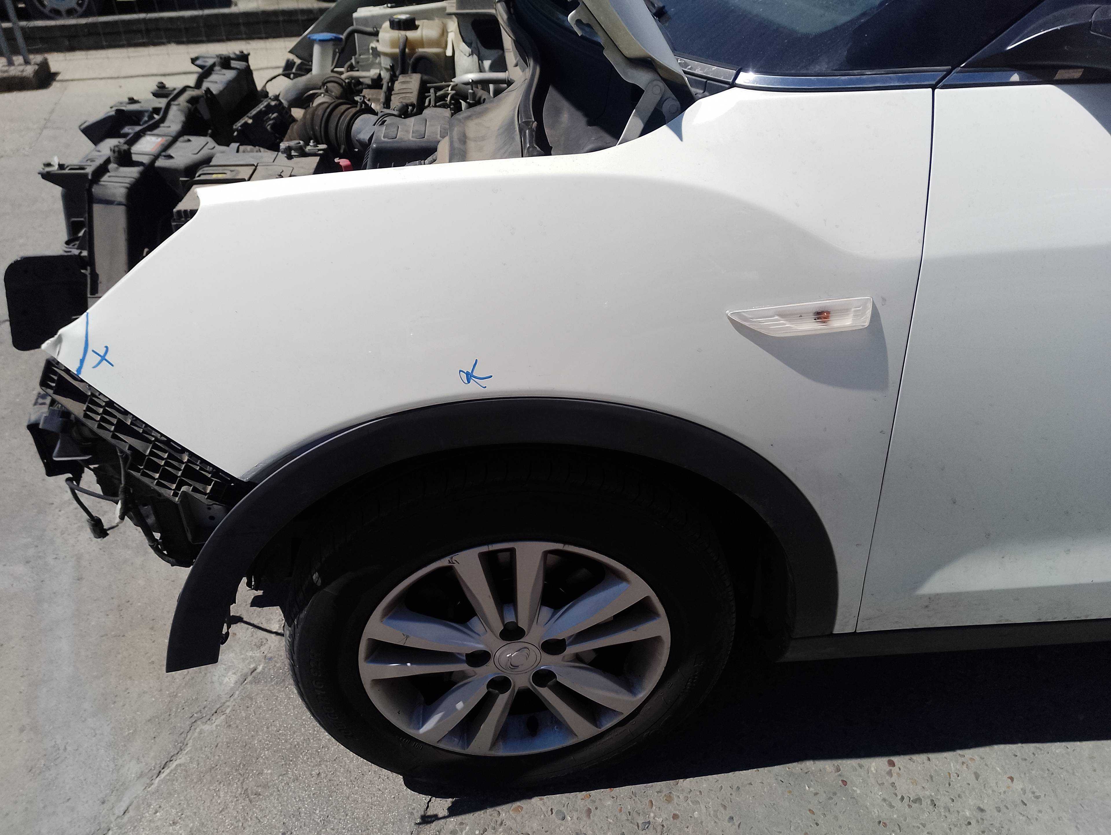 Recambio de aleta delantera izquierda para ssangyong tivoli crystal 4x2 referencia OEM IAM   