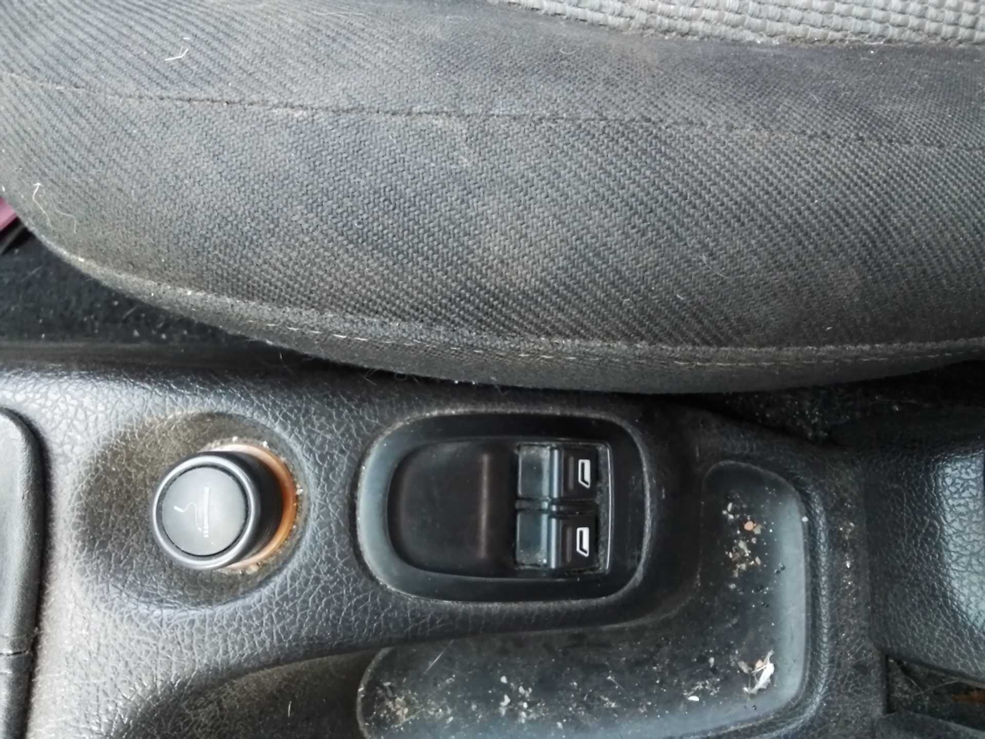Recambio de mando elevalunas delantero derecho para peugeot 206 berlina x-line referencia OEM IAM   