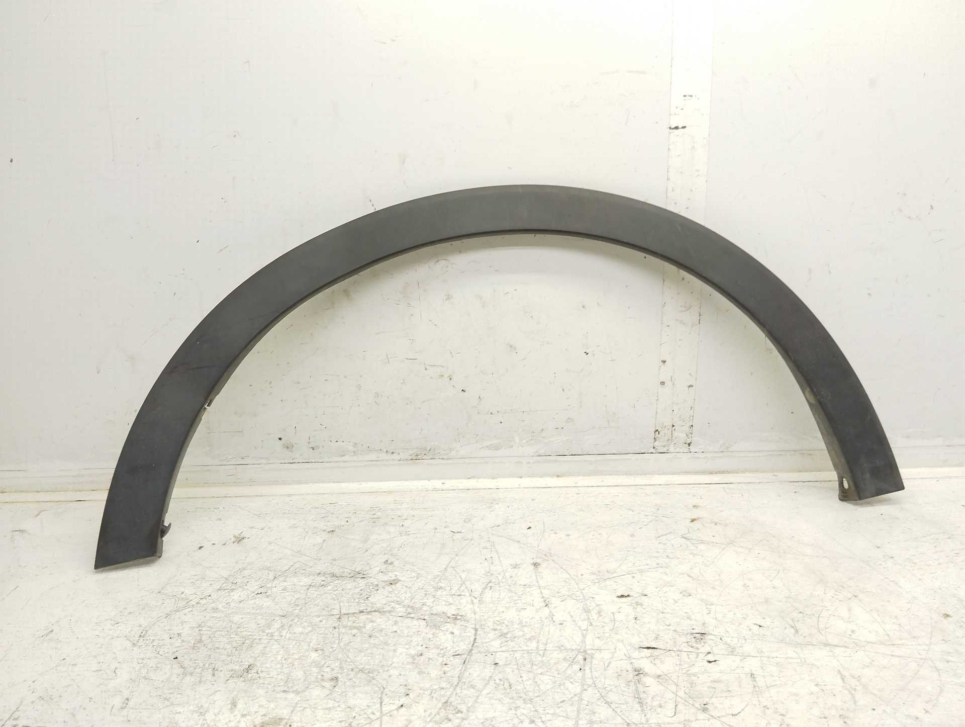 Recambio de aletin delantero izquierdo para ssangyong tivoli crystal 4x2 referencia OEM IAM 7951035000  