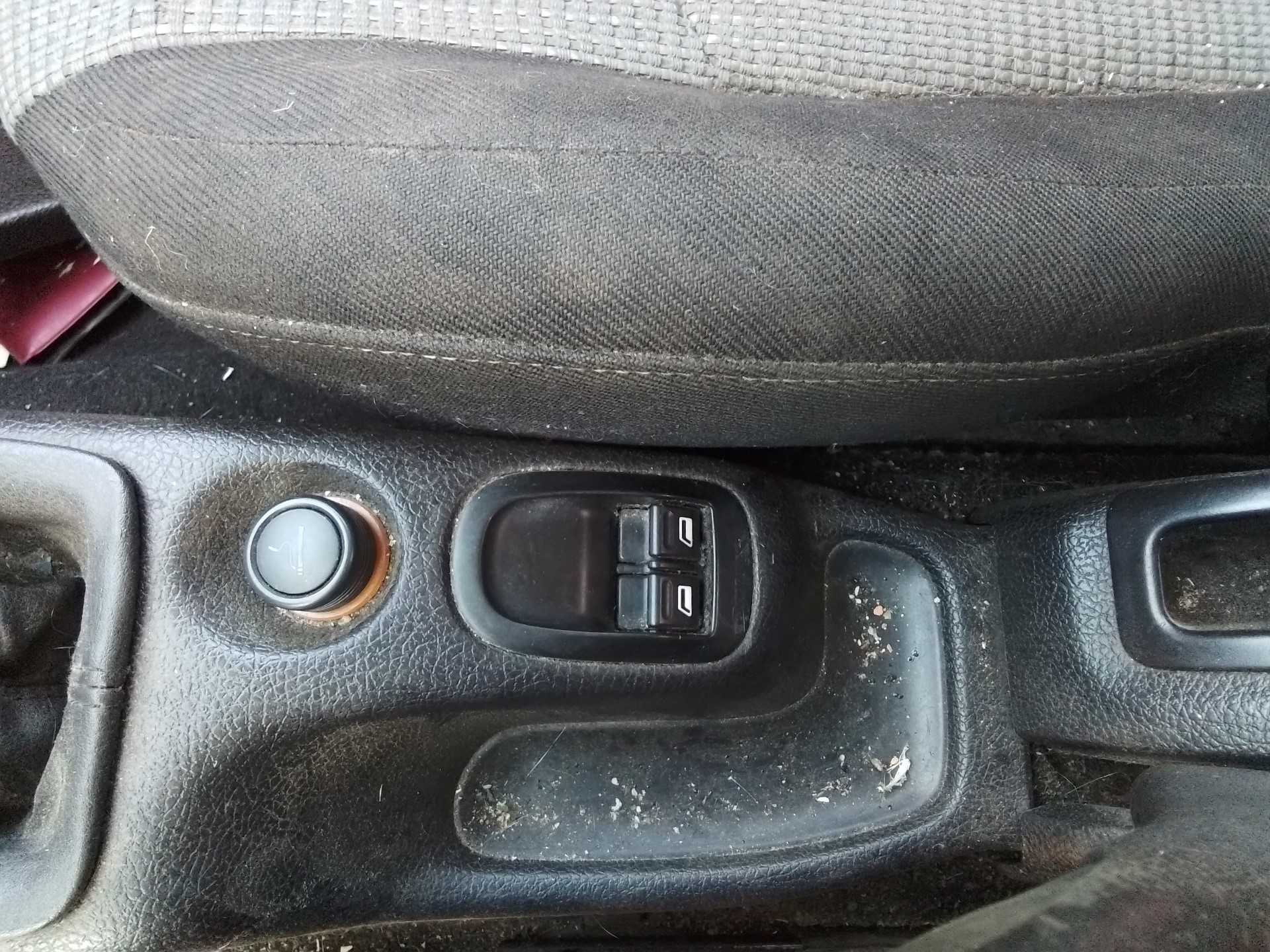 Recambio de mando elevalunas delantero izquierdo para peugeot 206 berlina x-line referencia OEM IAM   