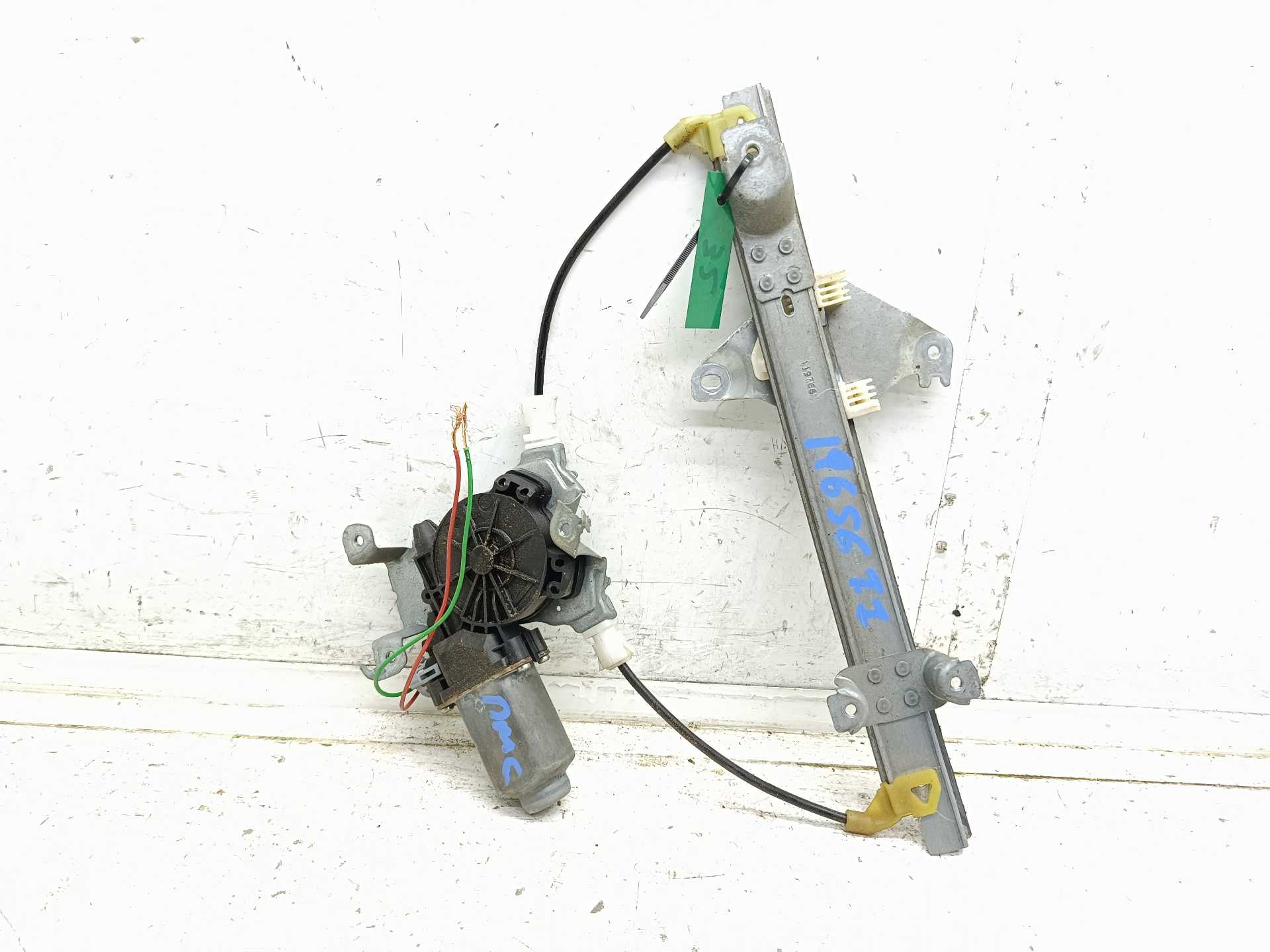 Recambio de elevalunas trasero izquierdo para nissan qashqai (j10) acenta referencia OEM IAM 402053A  