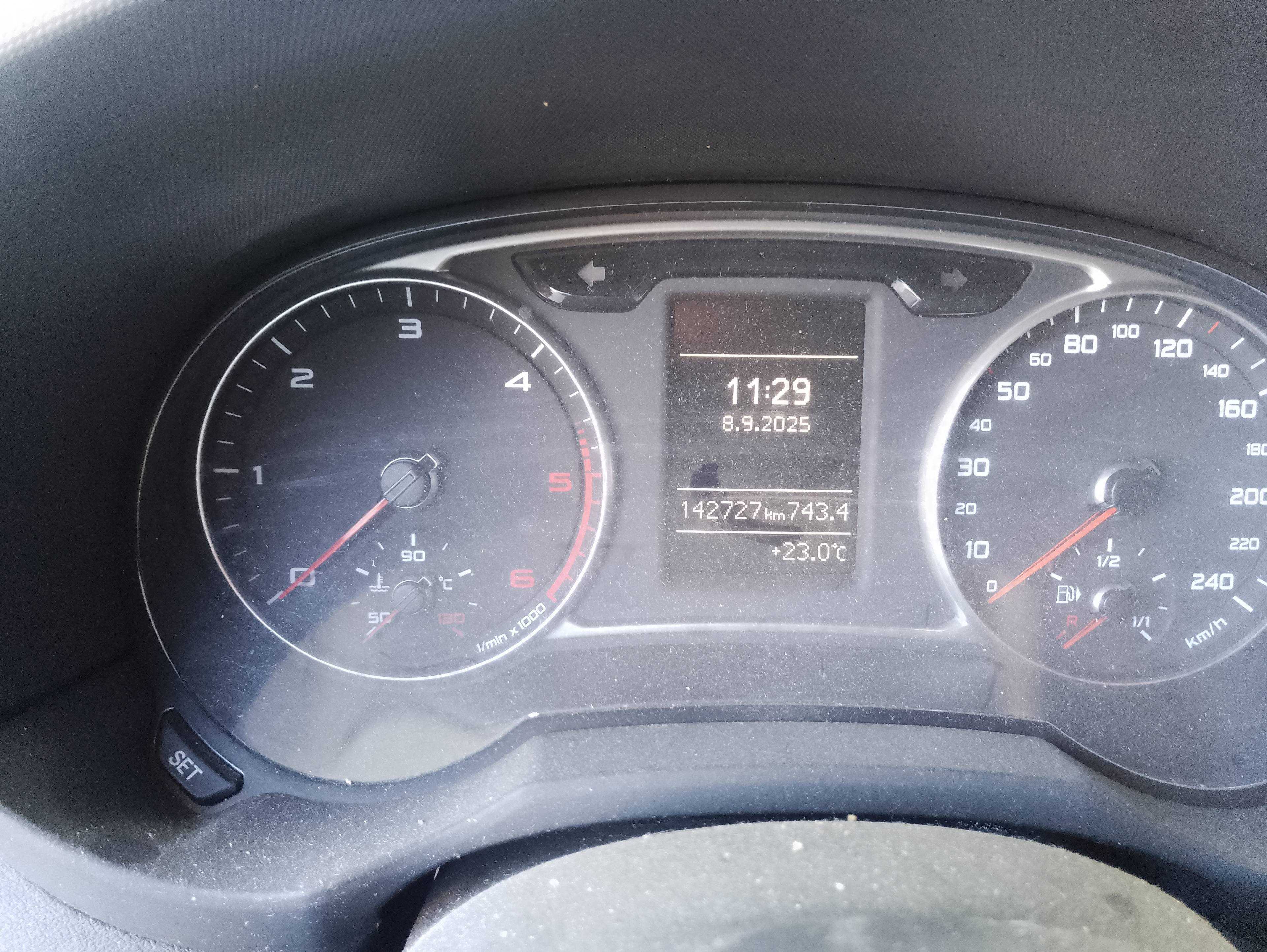 Recambio de cuadro instrumentos para audi a1 (8x) ambition referencia OEM IAM   