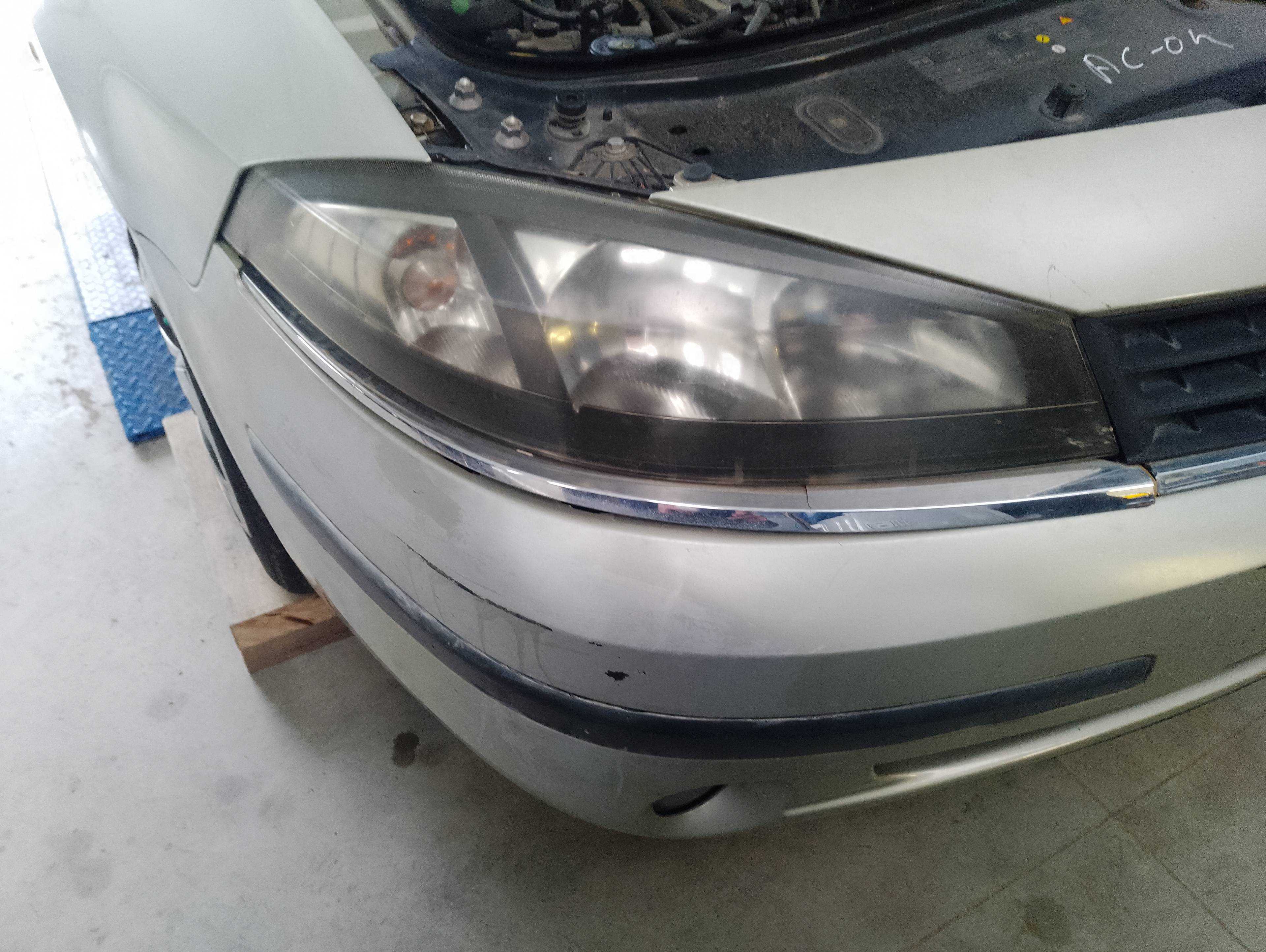 Recambio de faro derecho para renault laguna ii grandtour (kg0) expression confort referencia OEM IAM   