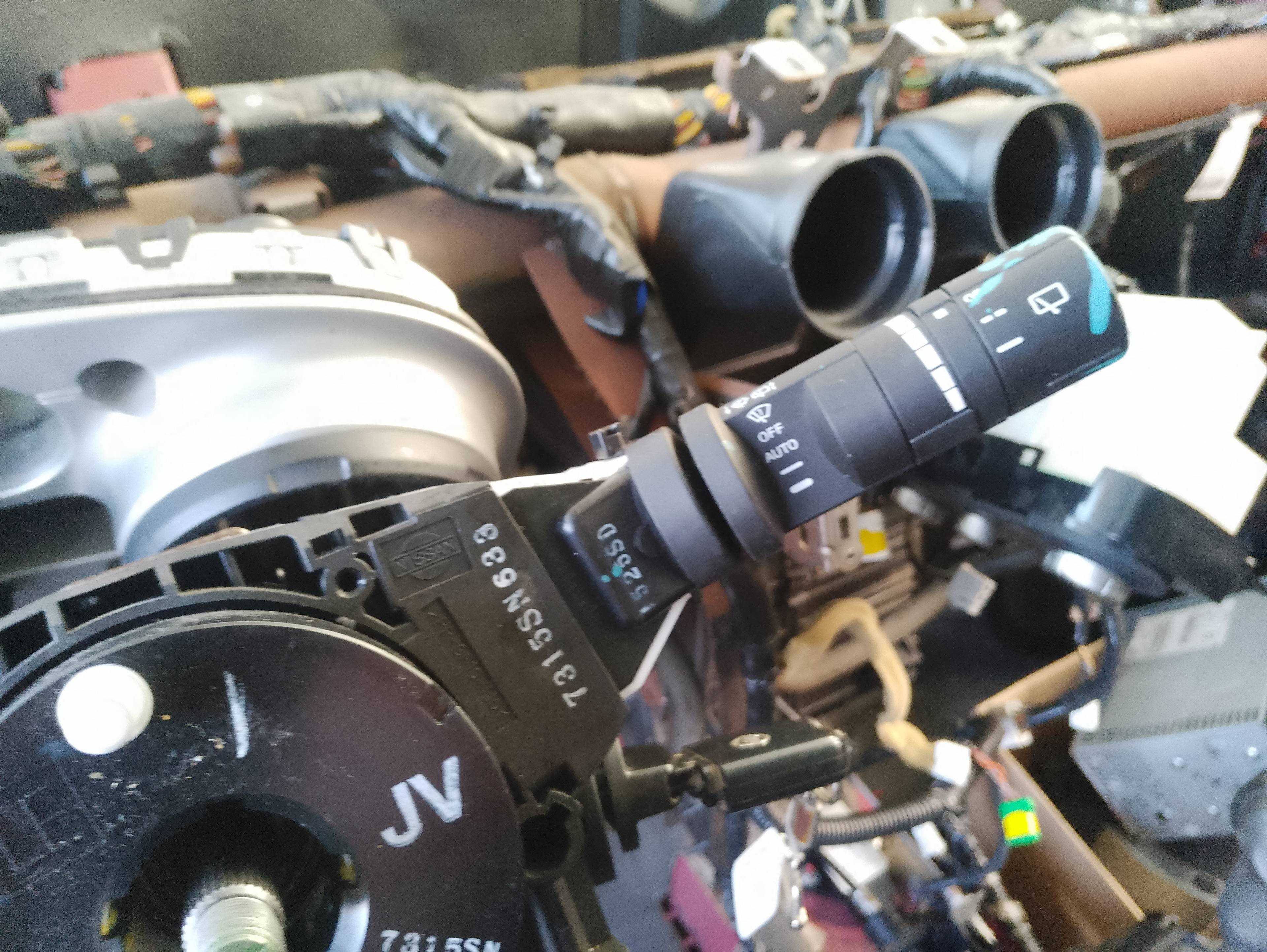 Recambio de mando limpia para nissan qashqai (j10) acenta referencia OEM IAM   