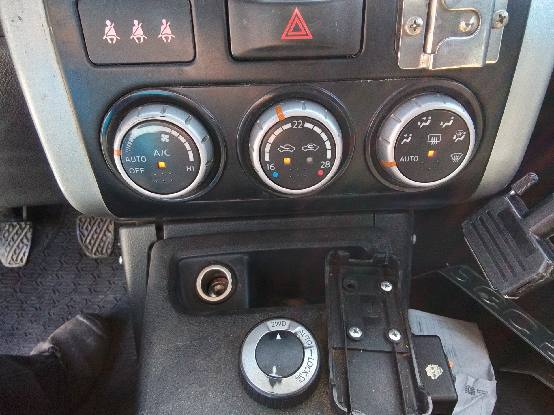 Recambio de mando climatizador para nissan x-trail (t30) referencia OEM IAM   