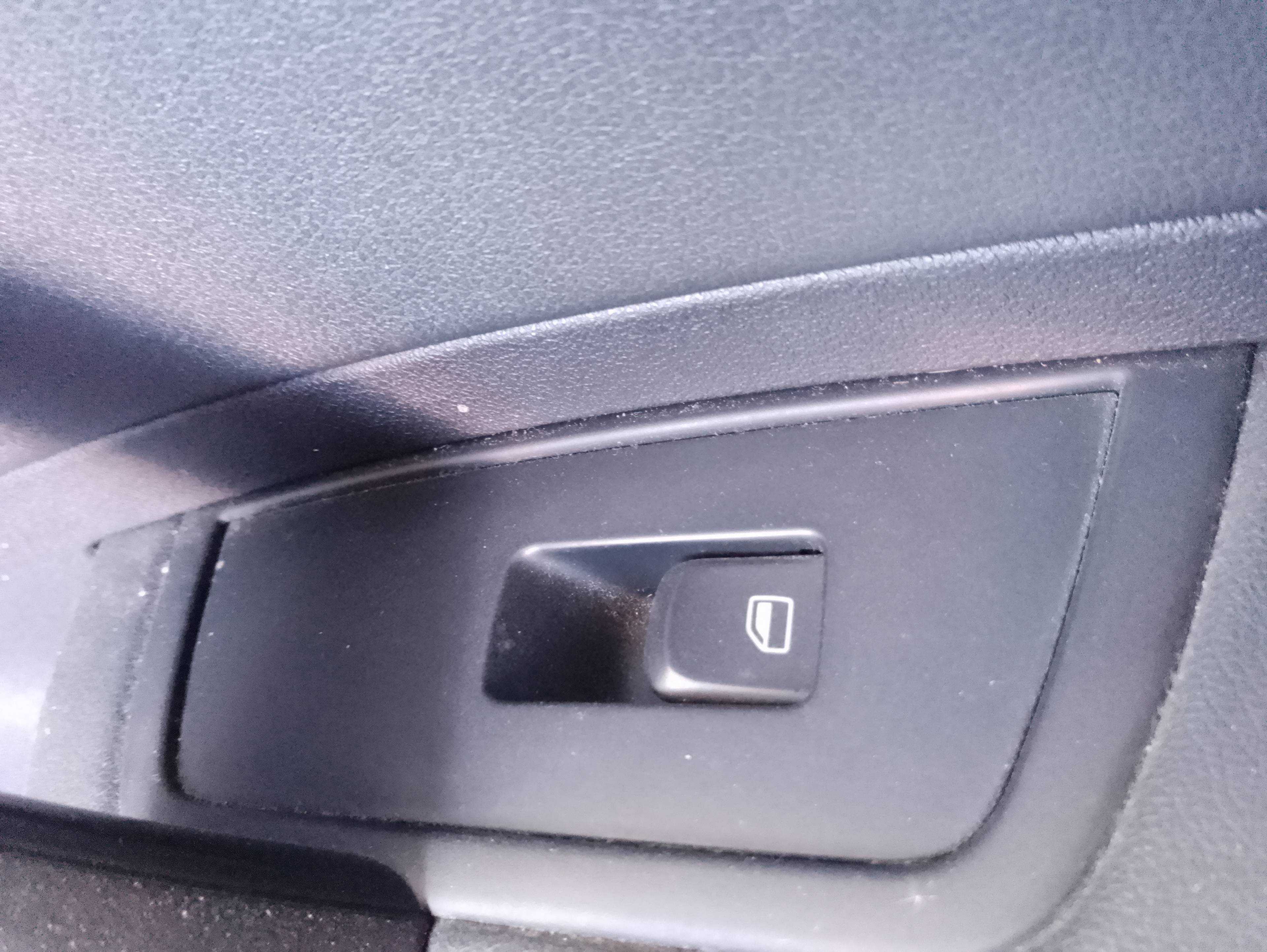 Recambio de mando elevalunas delantero derecho para audi a1 (8x) ambition referencia OEM IAM   