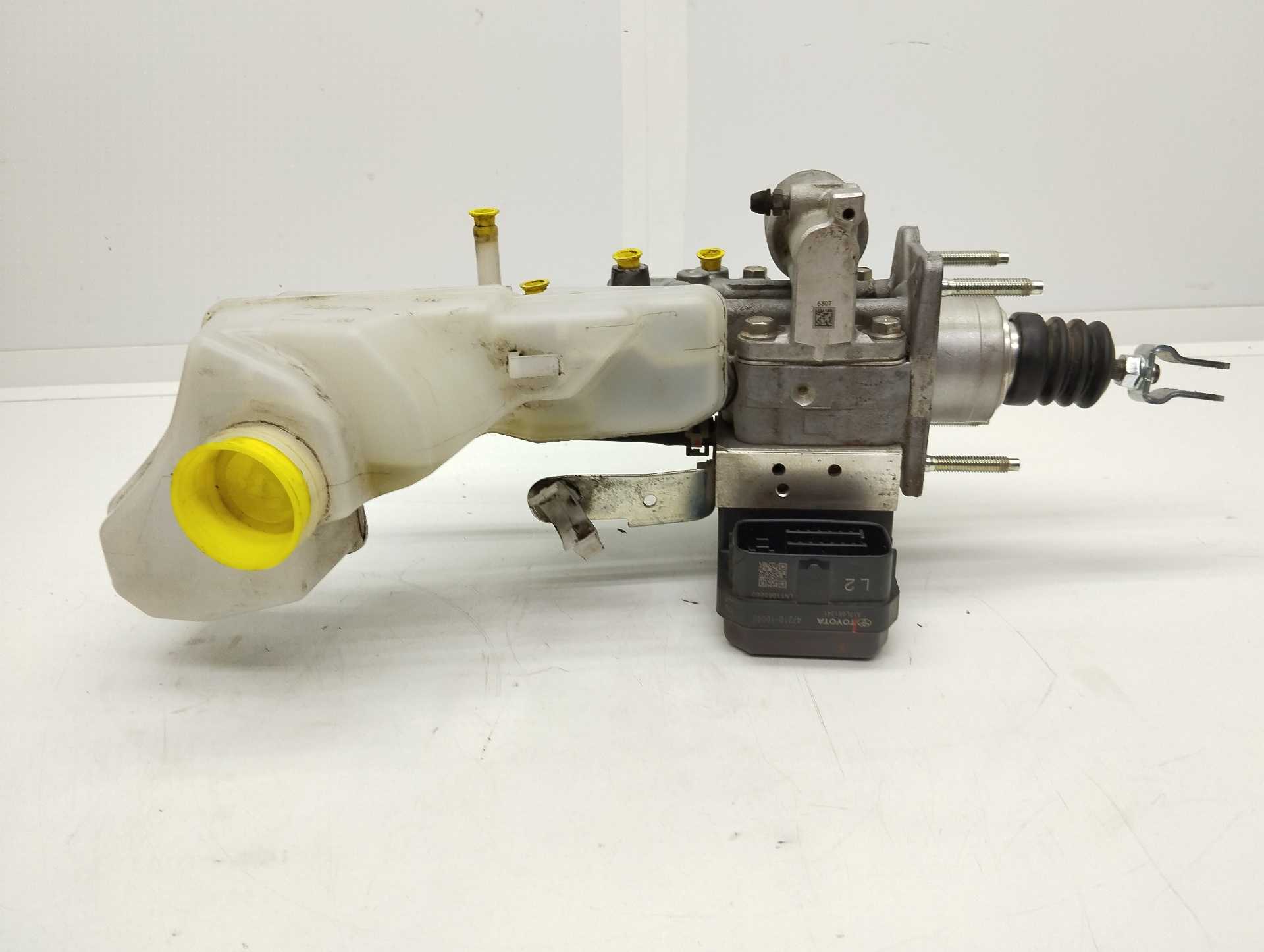 Recambio de bomba freno para toyota c-hr hybrid active referencia OEM IAM 4727047040 0132001 712044171