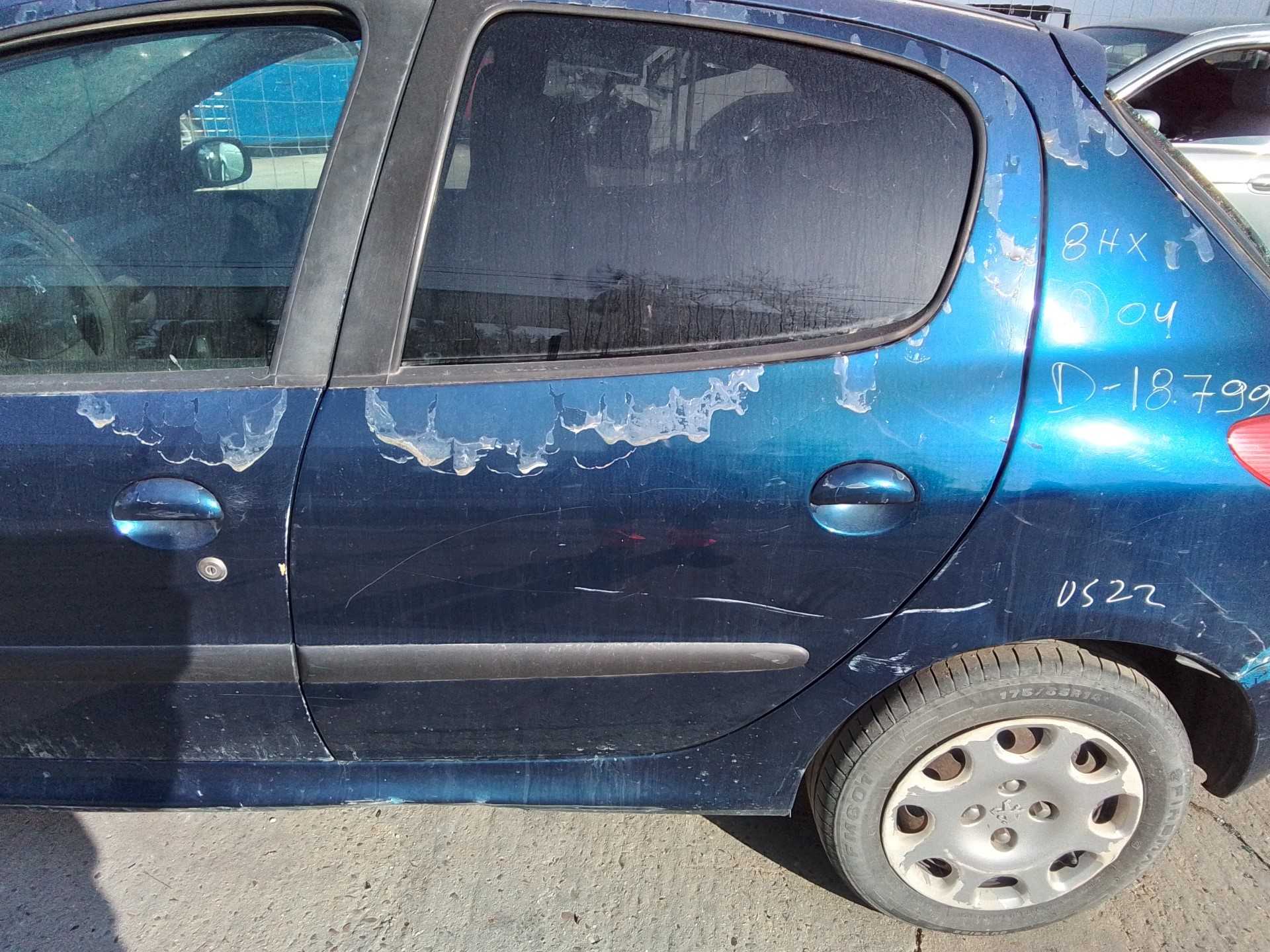 Recambio de puerta trasera izquierda para peugeot 206 berlina x-line referencia OEM IAM   