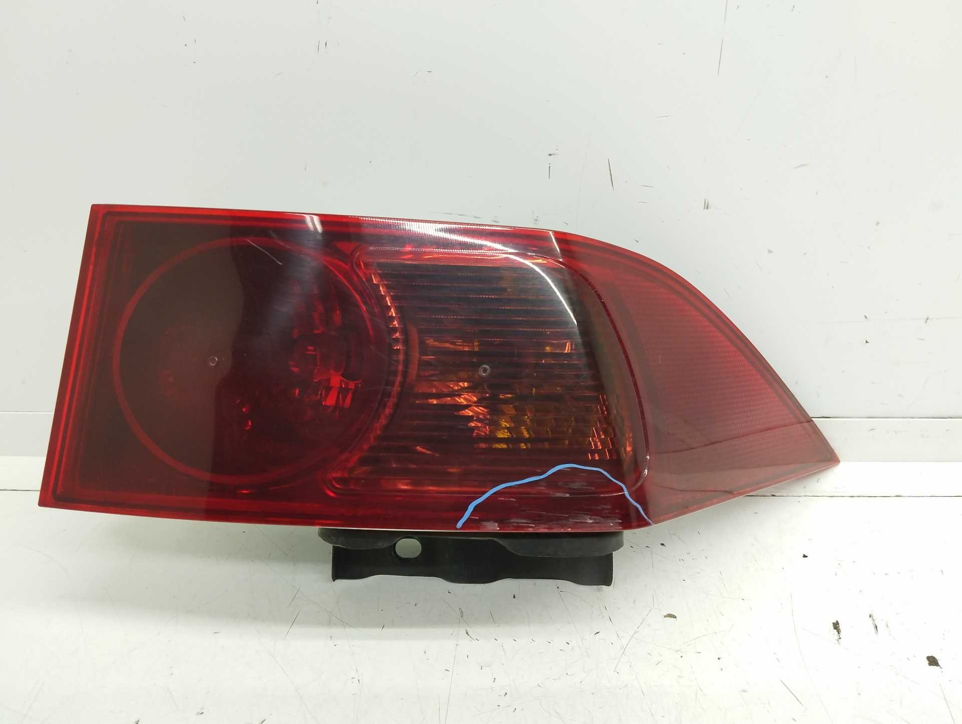 Recambio de piloto trasero derecho para honda accord berlina (cl/cn) referencia OEM IAM   
