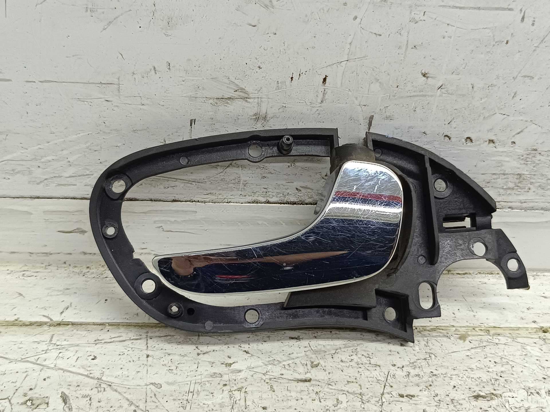 Recambio de maneta interior delantera derecha para audi a1 (8x) ambition referencia OEM IAM 1M0837114  
