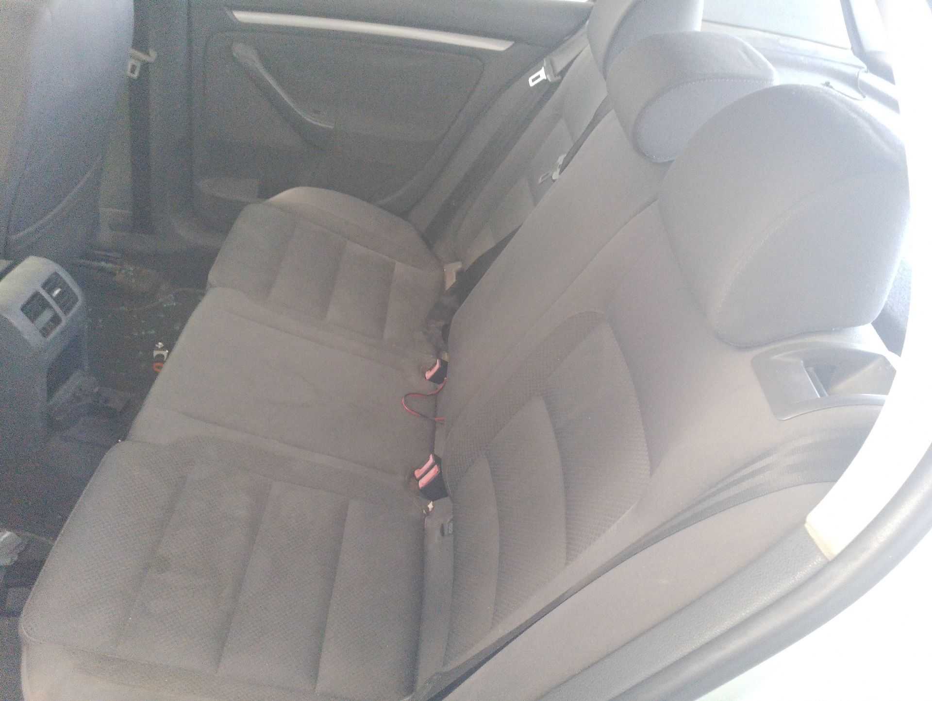 Recambio de asientos traseros para volkswagen golf v (1k1) 1.9 tdi referencia OEM IAM   