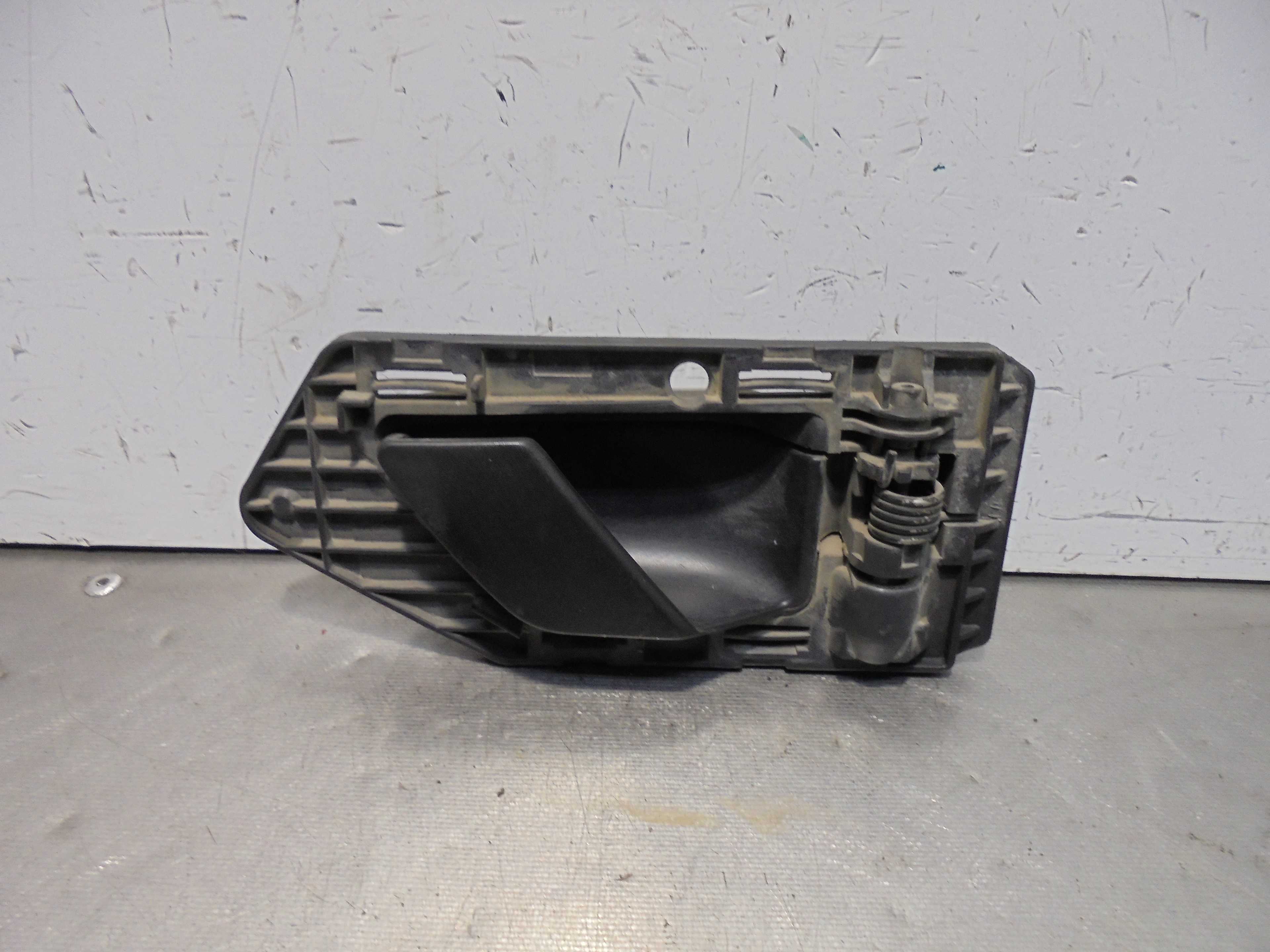 Recambio de maneta interior delantera derecha para peugeot partner (s1) 1.9 diesel referencia OEM IAM 9621422877  