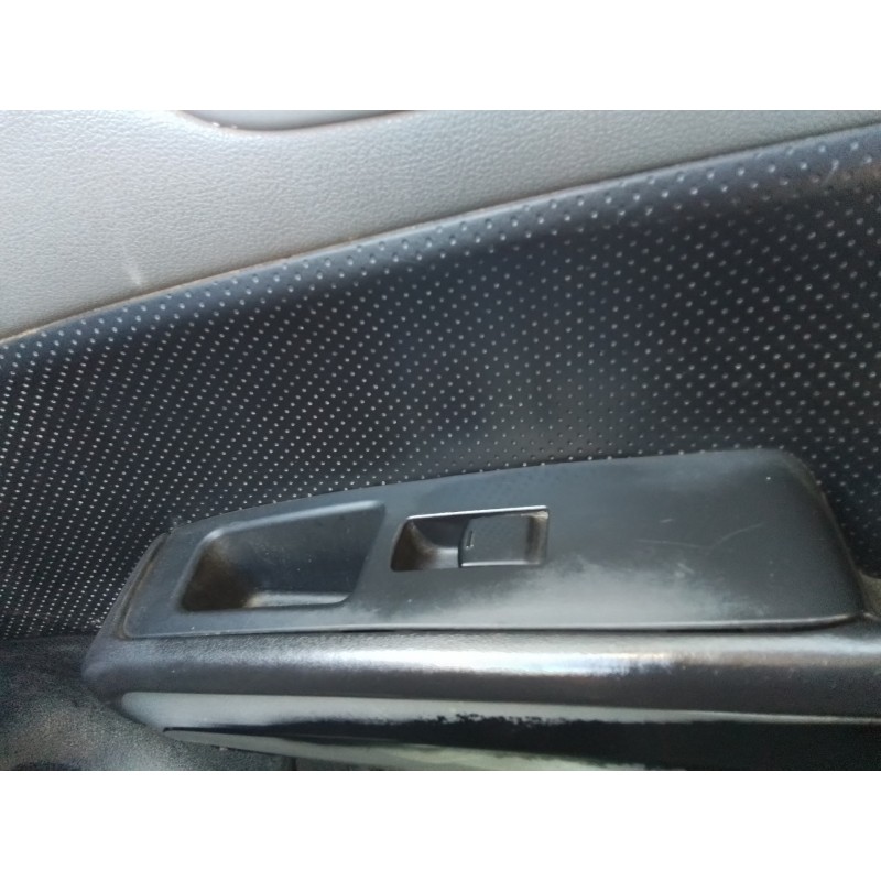 Recambio de mando elevalunas delantero derecho para nissan x-trail (t30) referencia OEM IAM   