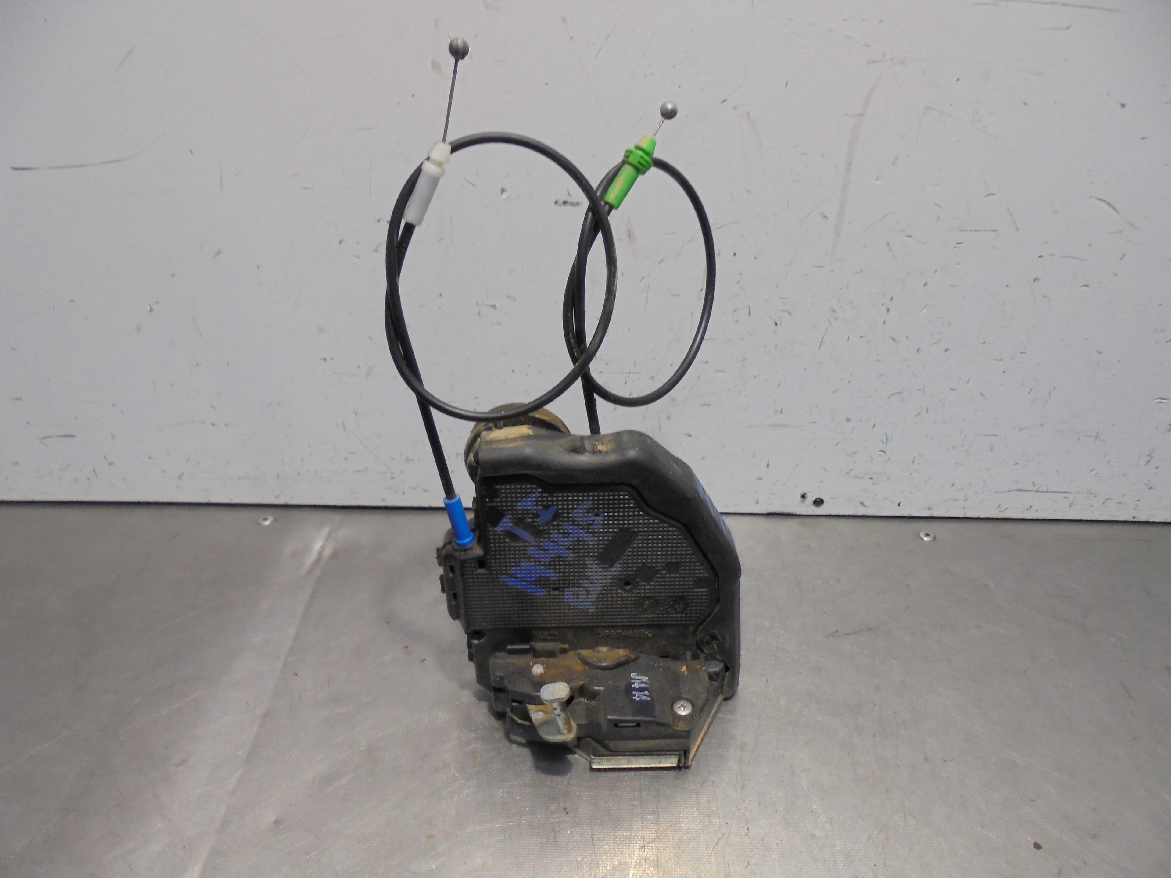 Recambio de cerradura puerta trasera izquierda para toyota auris active referencia OEM IAM  ELECTRICA 5 PUERTAS 