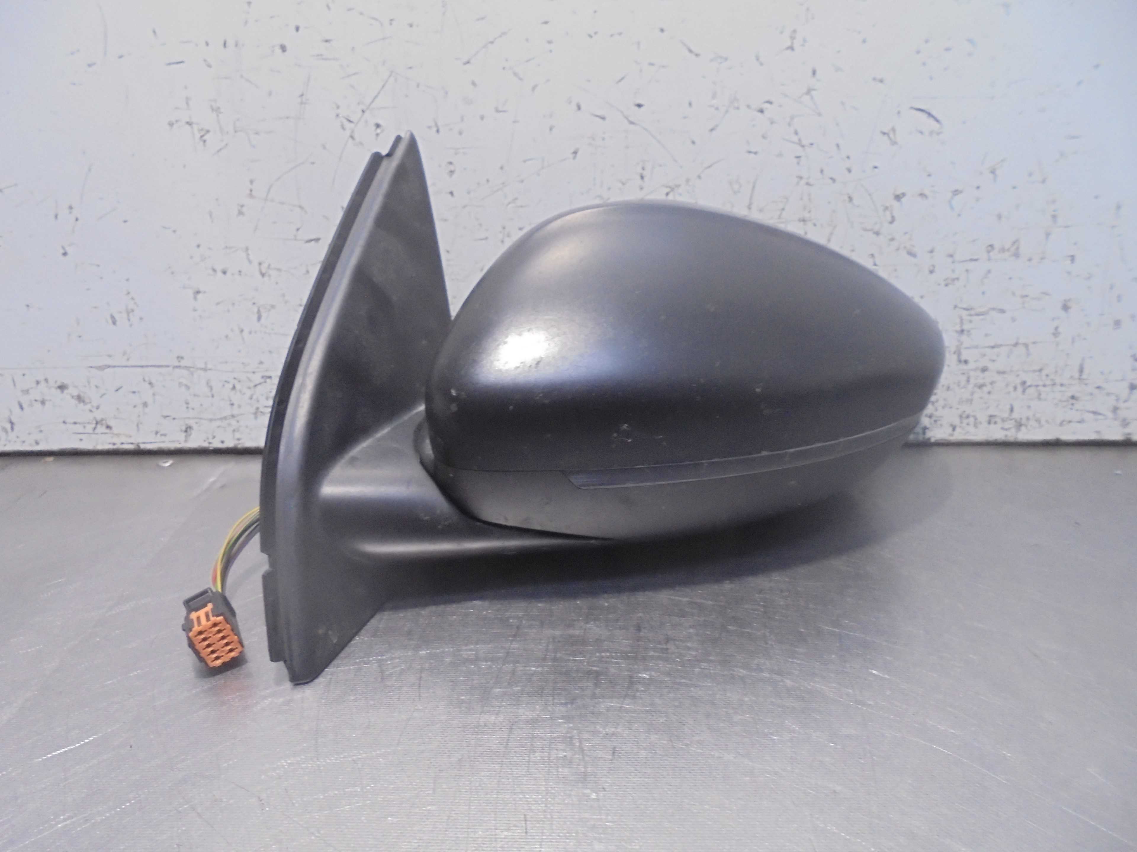 Recambio de retrovisor izquierdo para peugeot 308 sw access referencia OEM IAM  ELECTRICO 5 PUERTAS 7 PINES