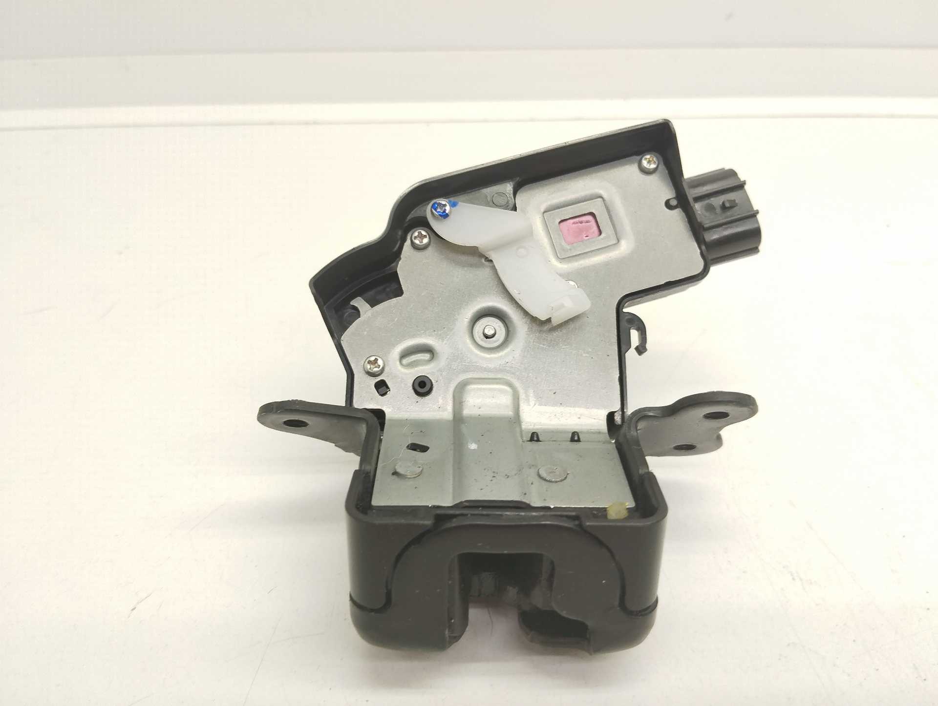 Recambio de cerradura maletero / porton para toyota c-hr hybrid active referencia OEM IAM 2307  
