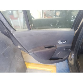 Recambio de guarnecido puerta trasera izquierda para renault clio iii confort dynamique referencia OEM IAM   