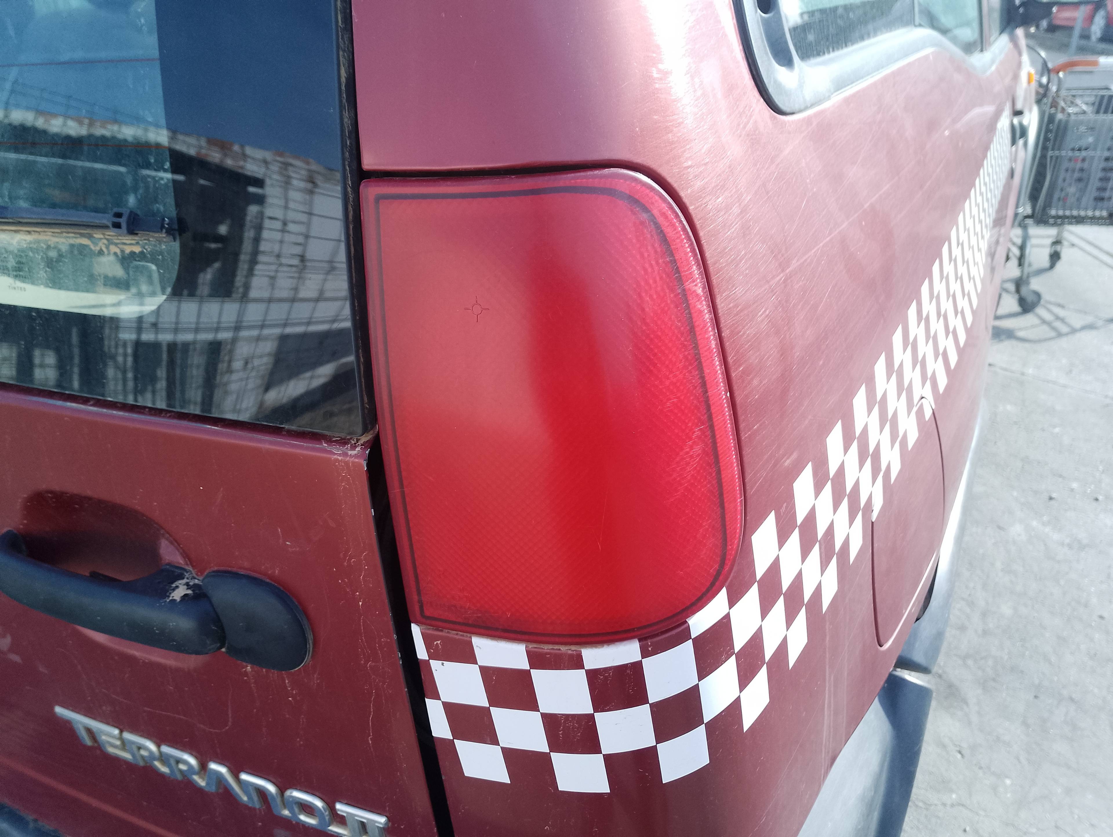 Recambio de piloto trasero derecho para nissan terrano (wd21) 2.7 td referencia OEM IAM   
