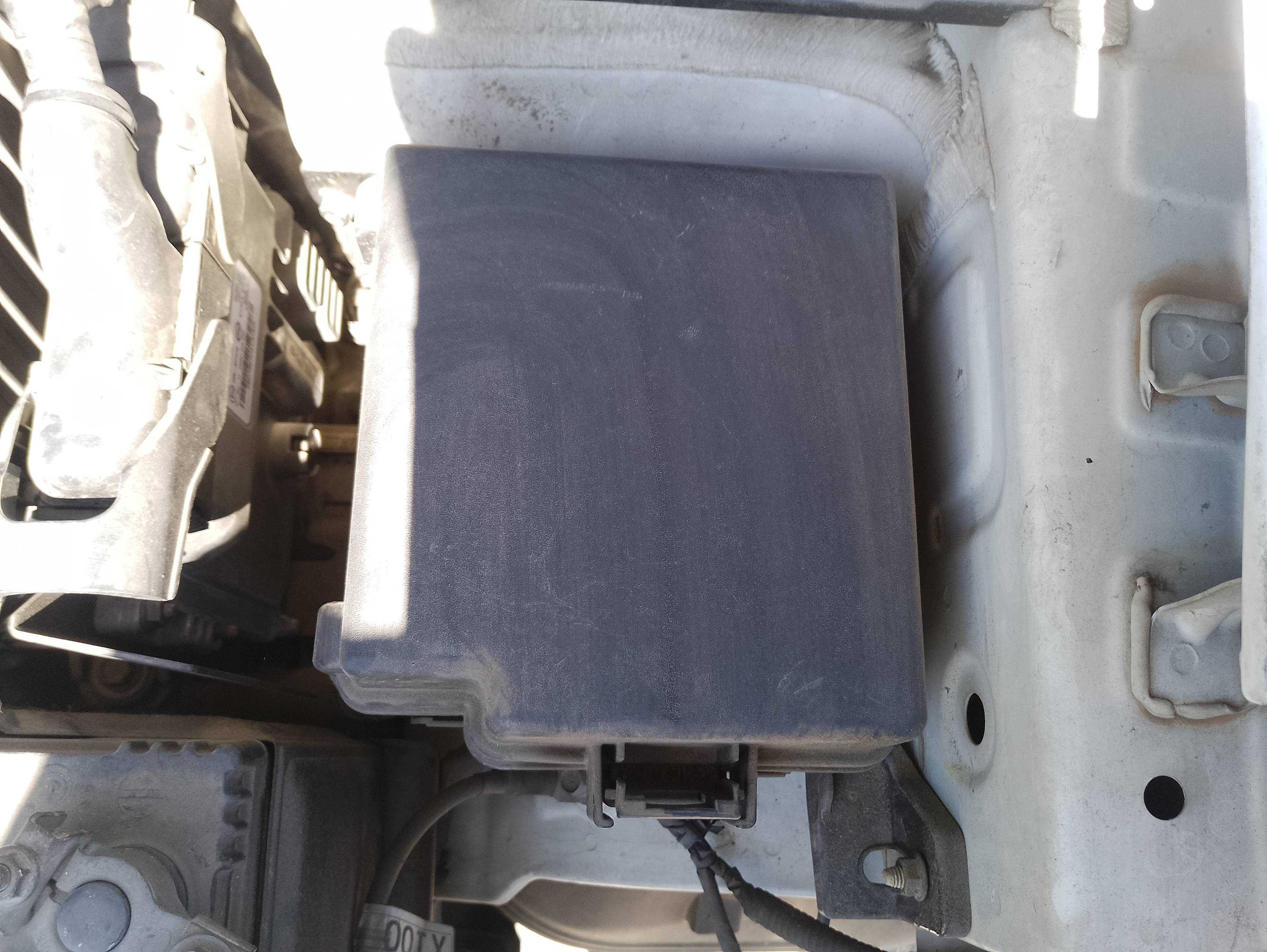 Recambio de caja reles / fusibles para ssangyong tivoli crystal 4x2 referencia OEM IAM   