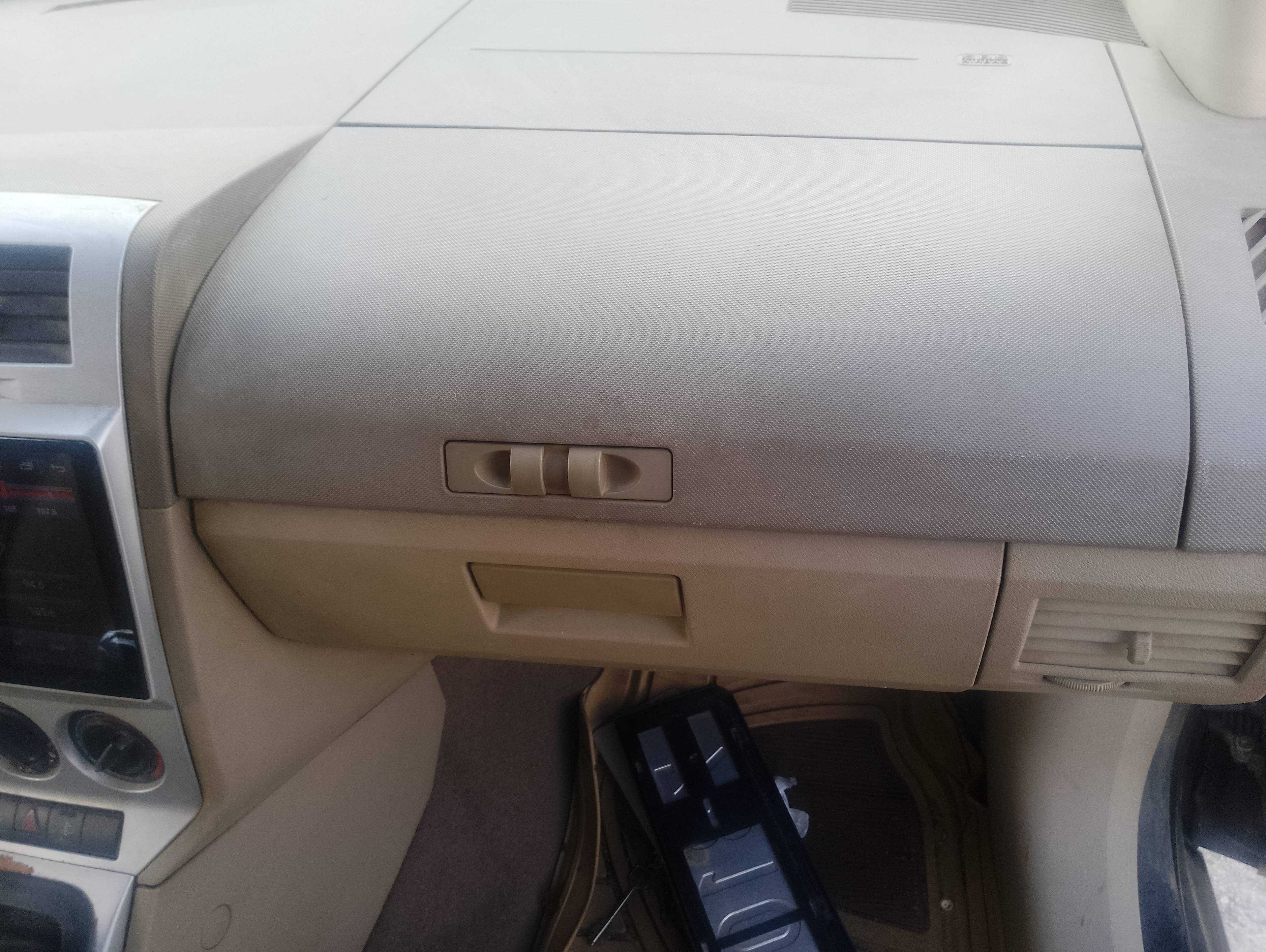 Recambio de guantera para dodge caliber s referencia OEM IAM   