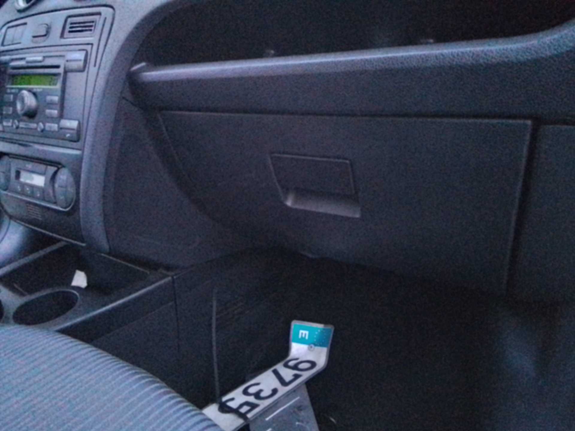 Recambio de guantera para ford fusion (cbk) ambiente referencia OEM IAM   