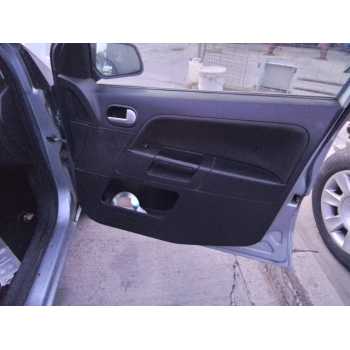GUARNECIDO PUERTA DELANTERA DERECHA 