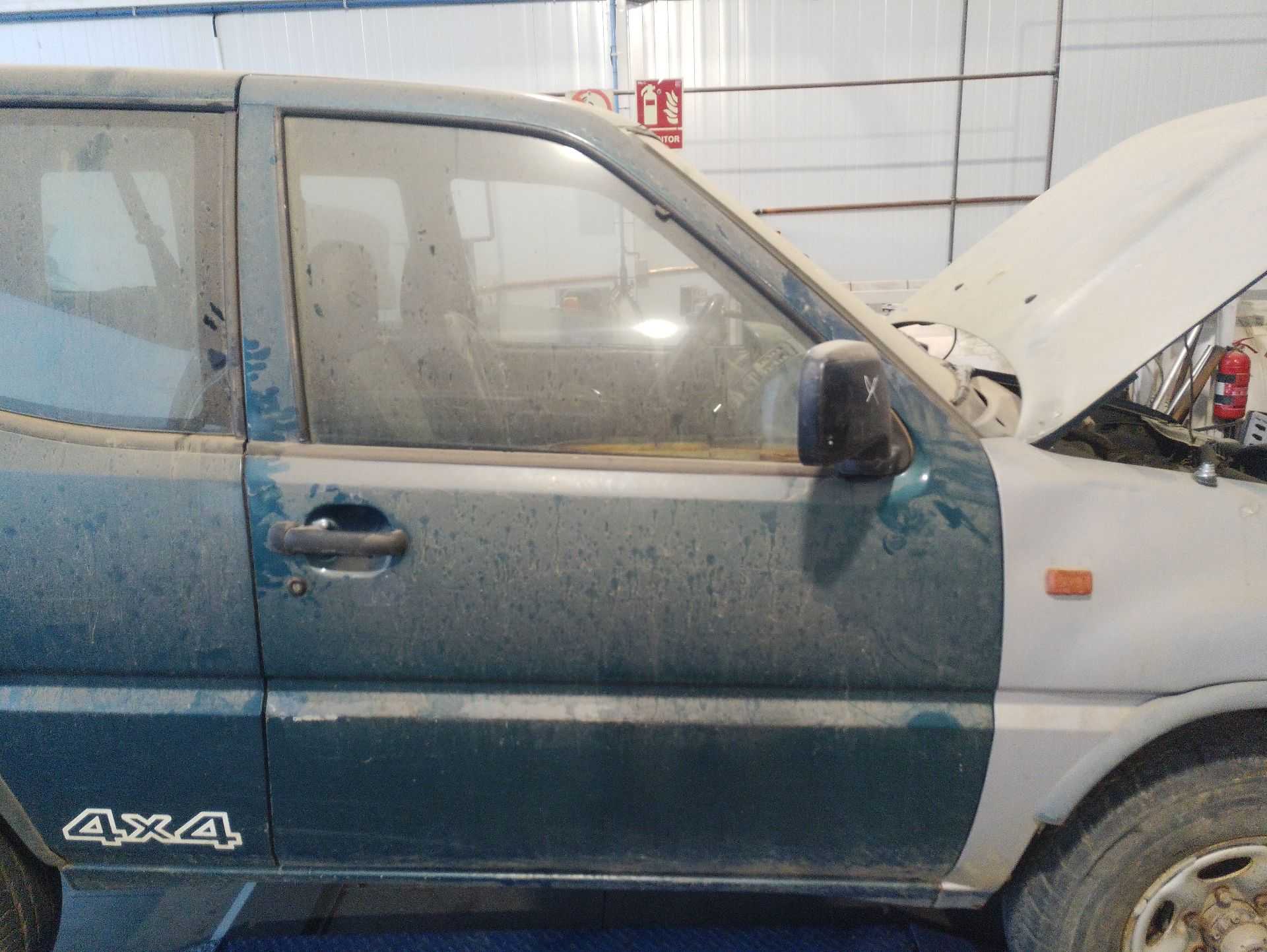 Recambio de puerta delantera derecha para nissan terrano ii (r20) 2.7 td 4wd referencia OEM IAM 801007F030  