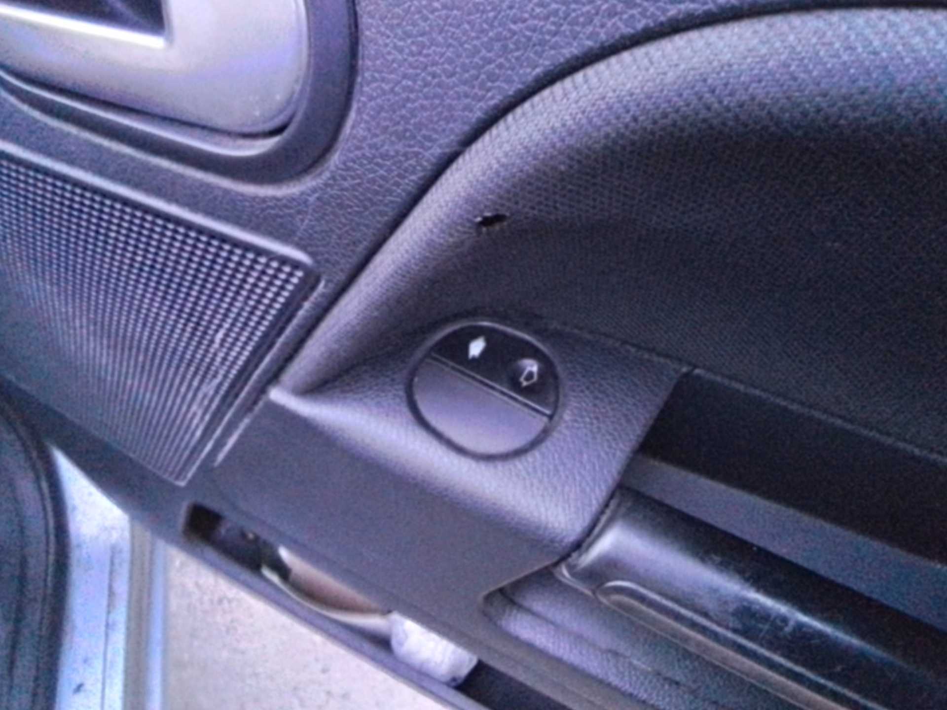Recambio de mando elevalunas delantero derecho para ford fusion (cbk) ambiente referencia OEM IAM   