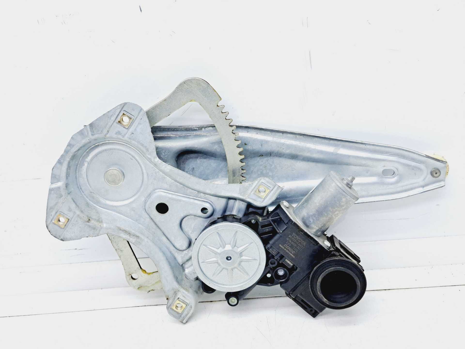 Recambio de elevalunas trasero derecho para toyota c-hr hybrid active referencia OEM IAM 85720F4020 AE0620203911 DENSO