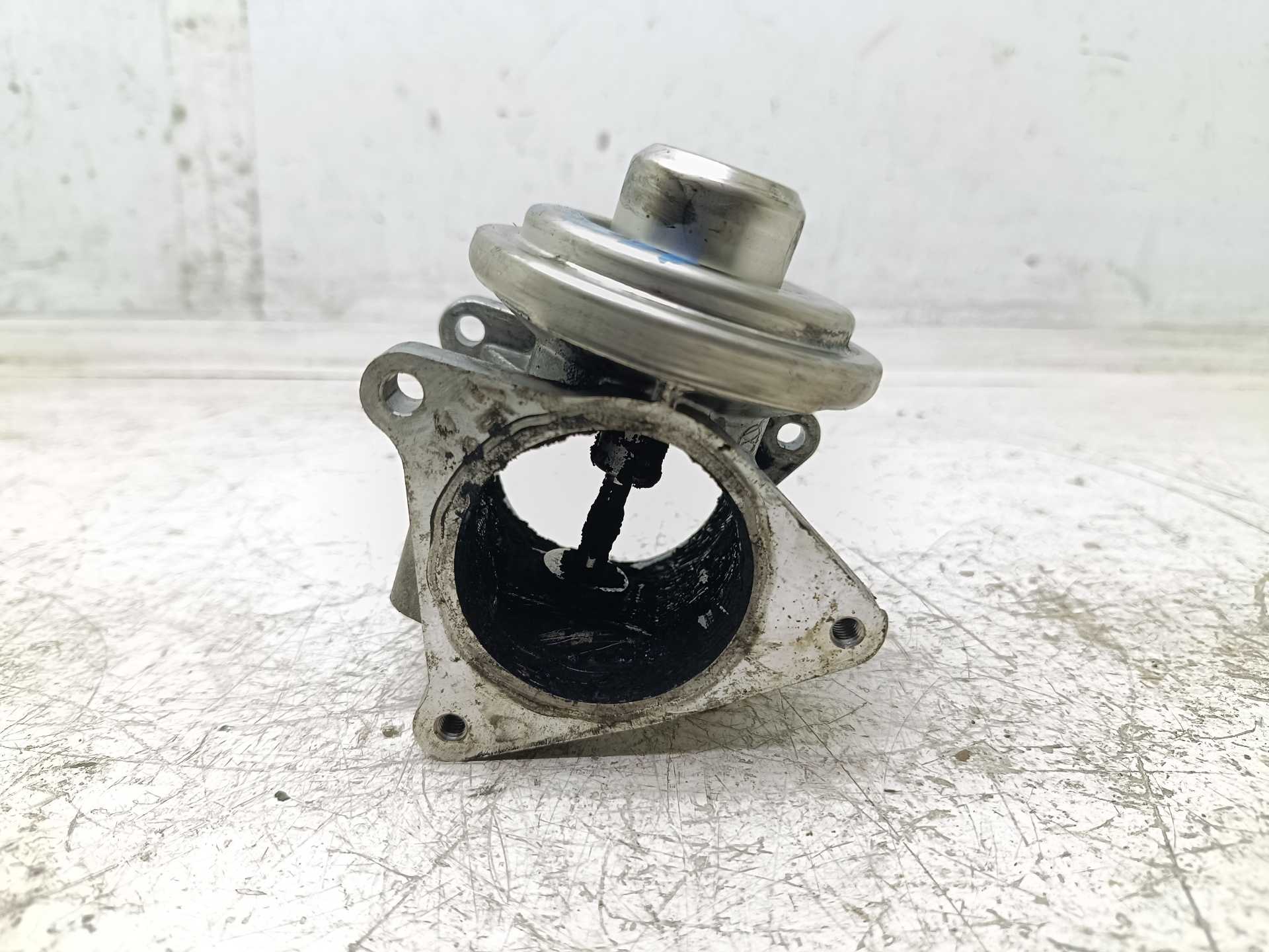 Recambio de valvula egr para mitsubishi grandis (na0w) 2.0 di-d inform referencia OEM IAM 038131501AF  